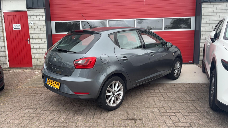 SEAT Ibiza 1.0 EcoTSI Style Connect CARPLAY / NAVI / AIRCO / — photo 2