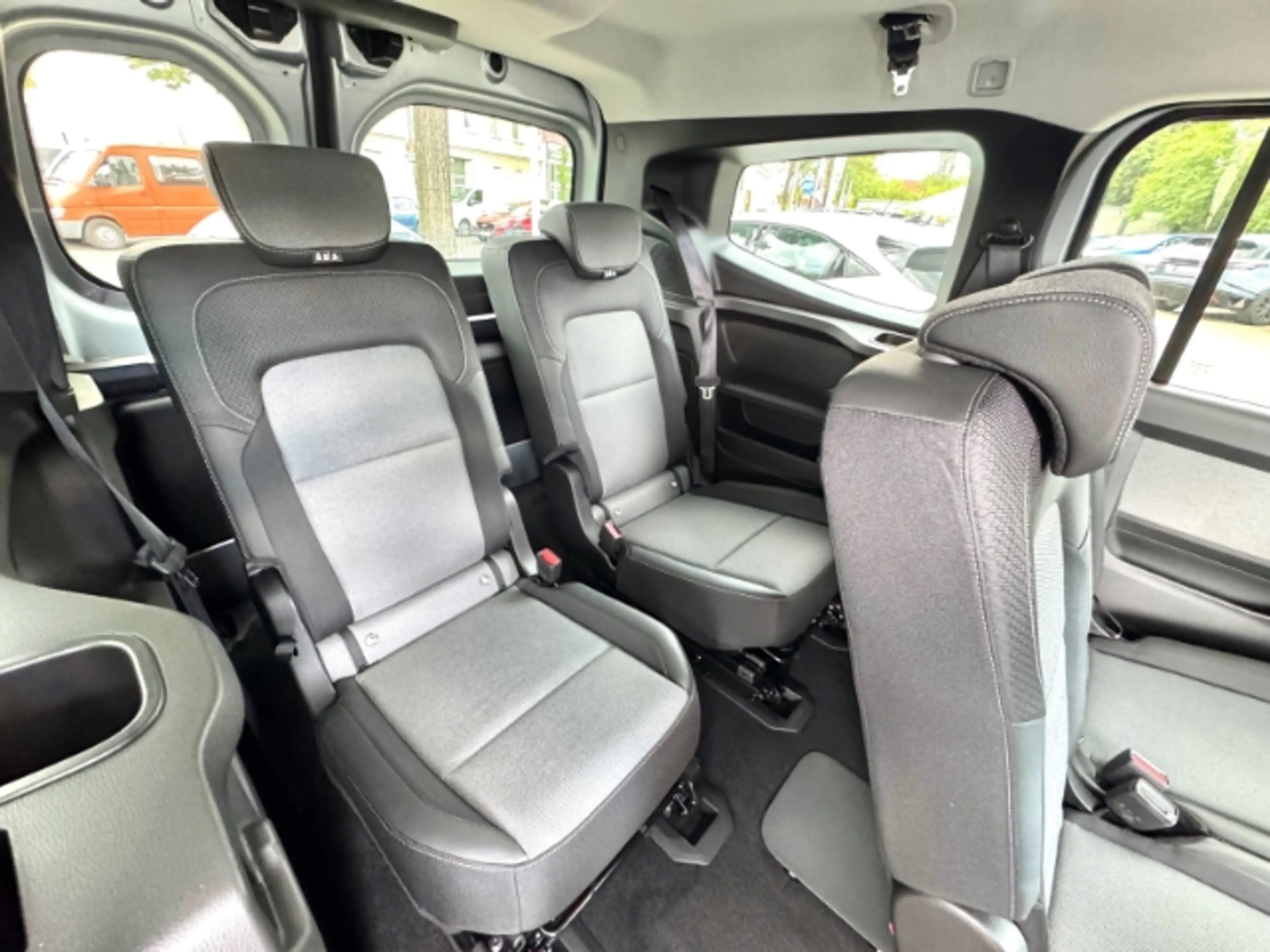 Renault Kangoo III Techno 1.3 TCe130 EDC 7 Sitzer — photo 16