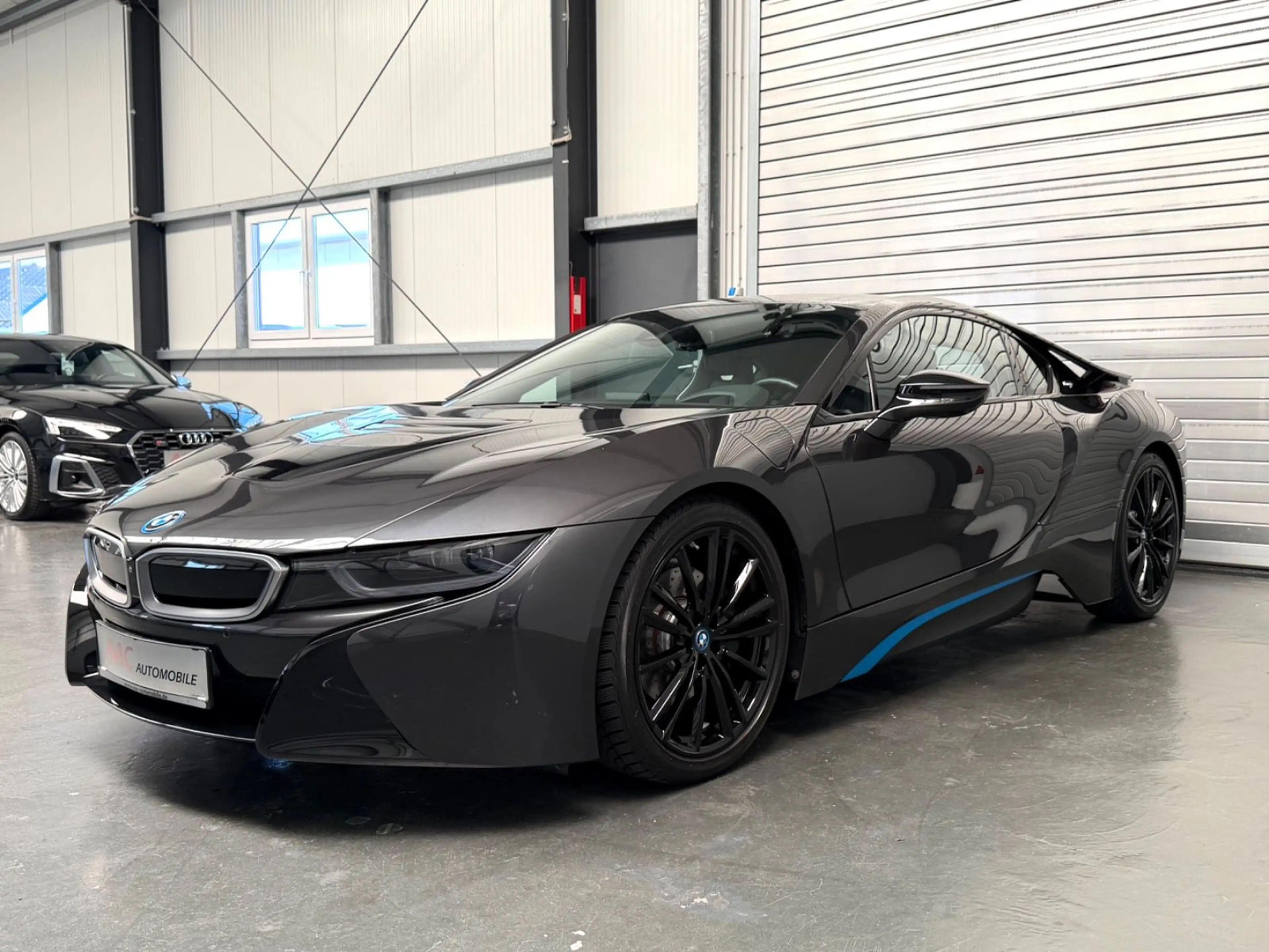BMW i8 Coupe/Navi/Cam/Vollleder/Standheizung/360° — photo 3