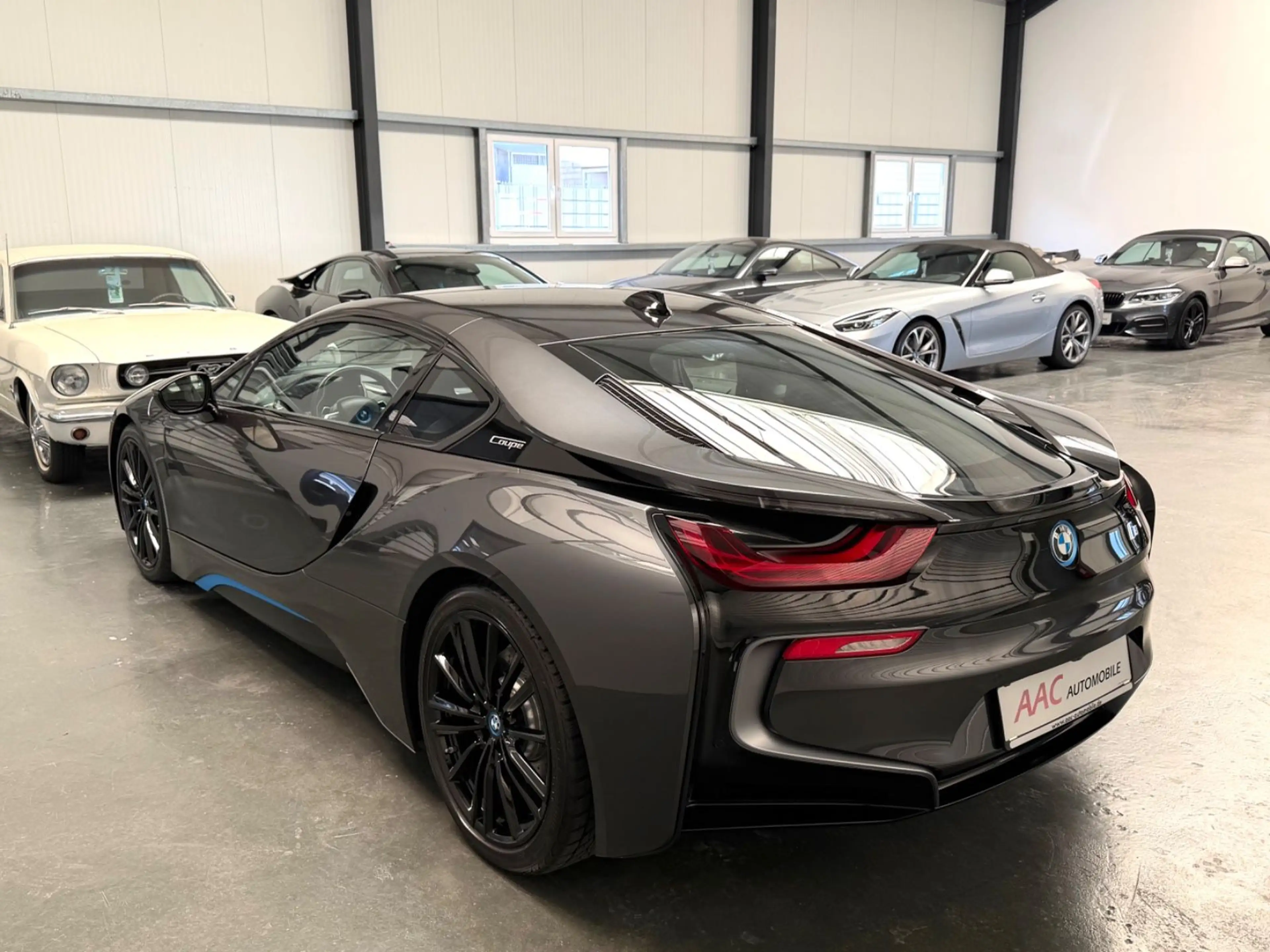 BMW i8 Coupe/Navi/Cam/Vollleder/Standheizung/360° — photo 12