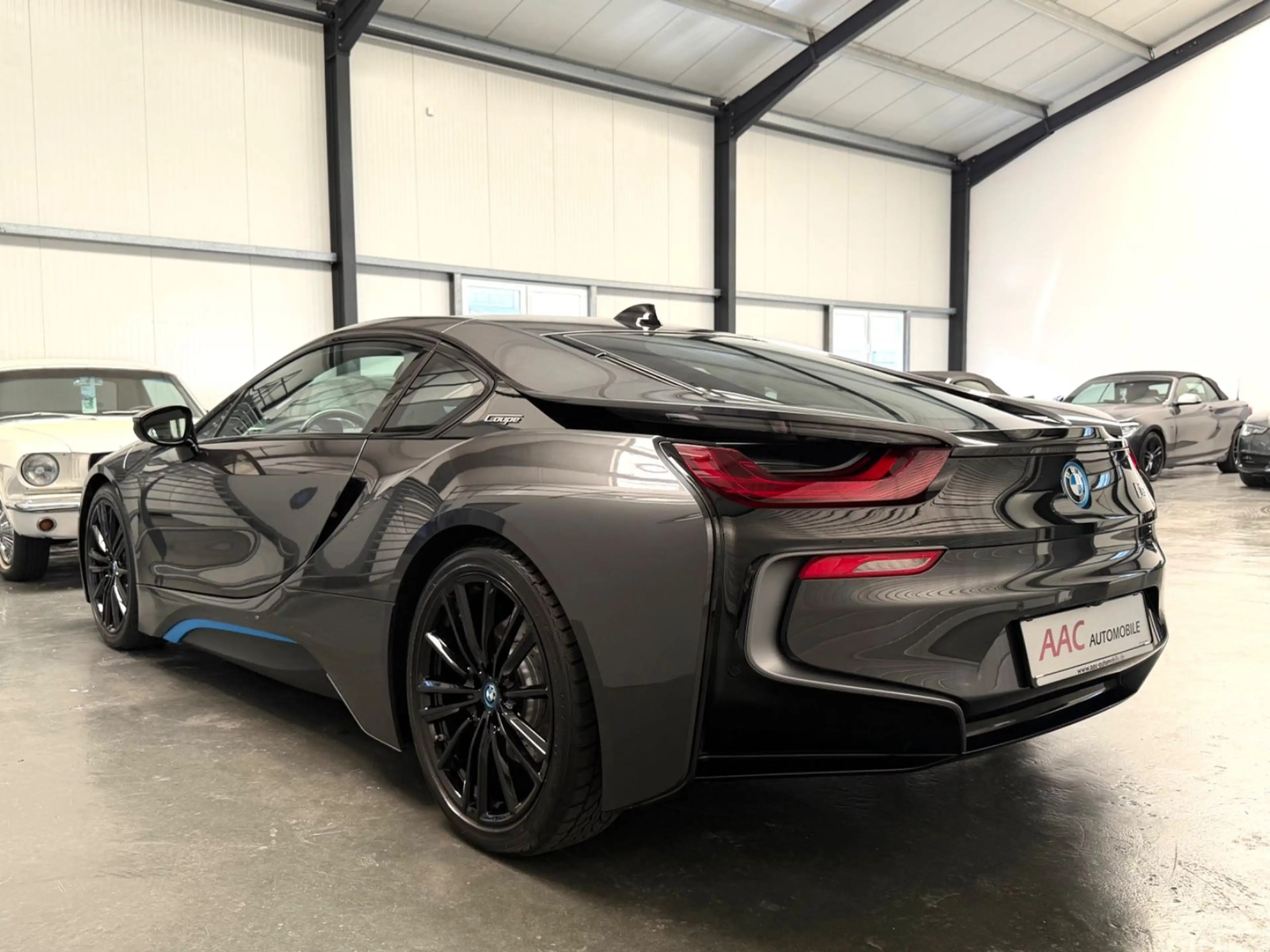 BMW i8 Coupe/Navi/Cam/Vollleder/Standheizung/360° — photo 4