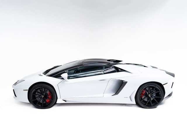 Lamborghini Aventador LP 700-4 Roadster