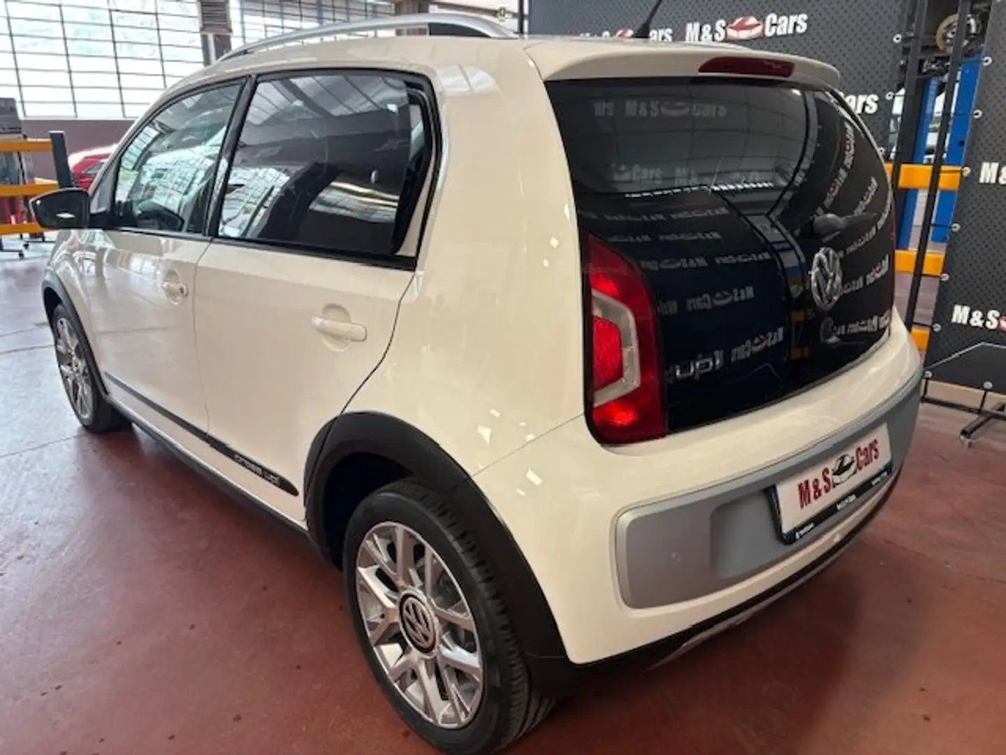 Volkswagen up! 5p 1.0 Cross 75cv Bianco - 2