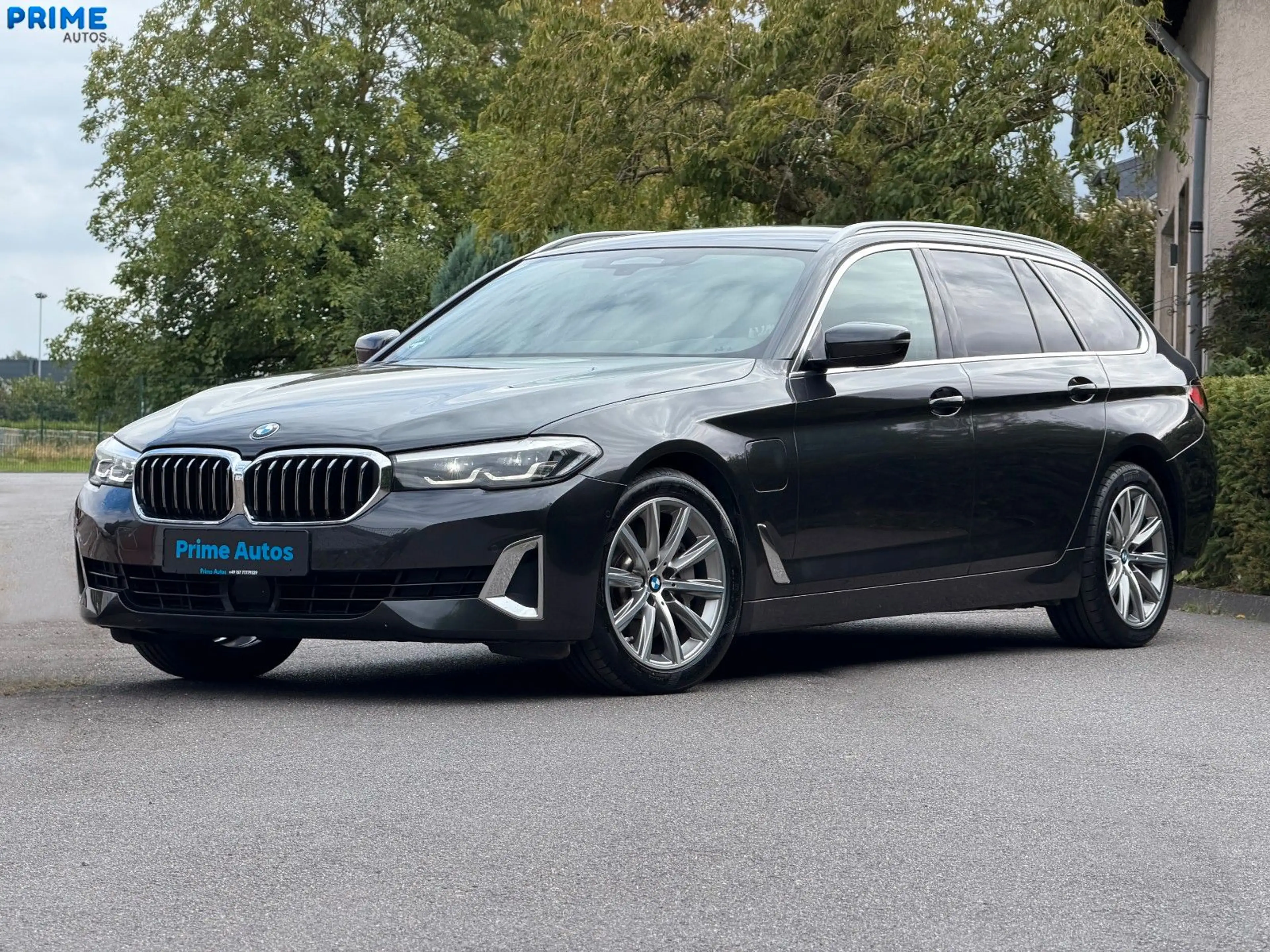 BMW 530 e Touring Luxury Line |ACC|AHK| Komfortsitze — photo 5