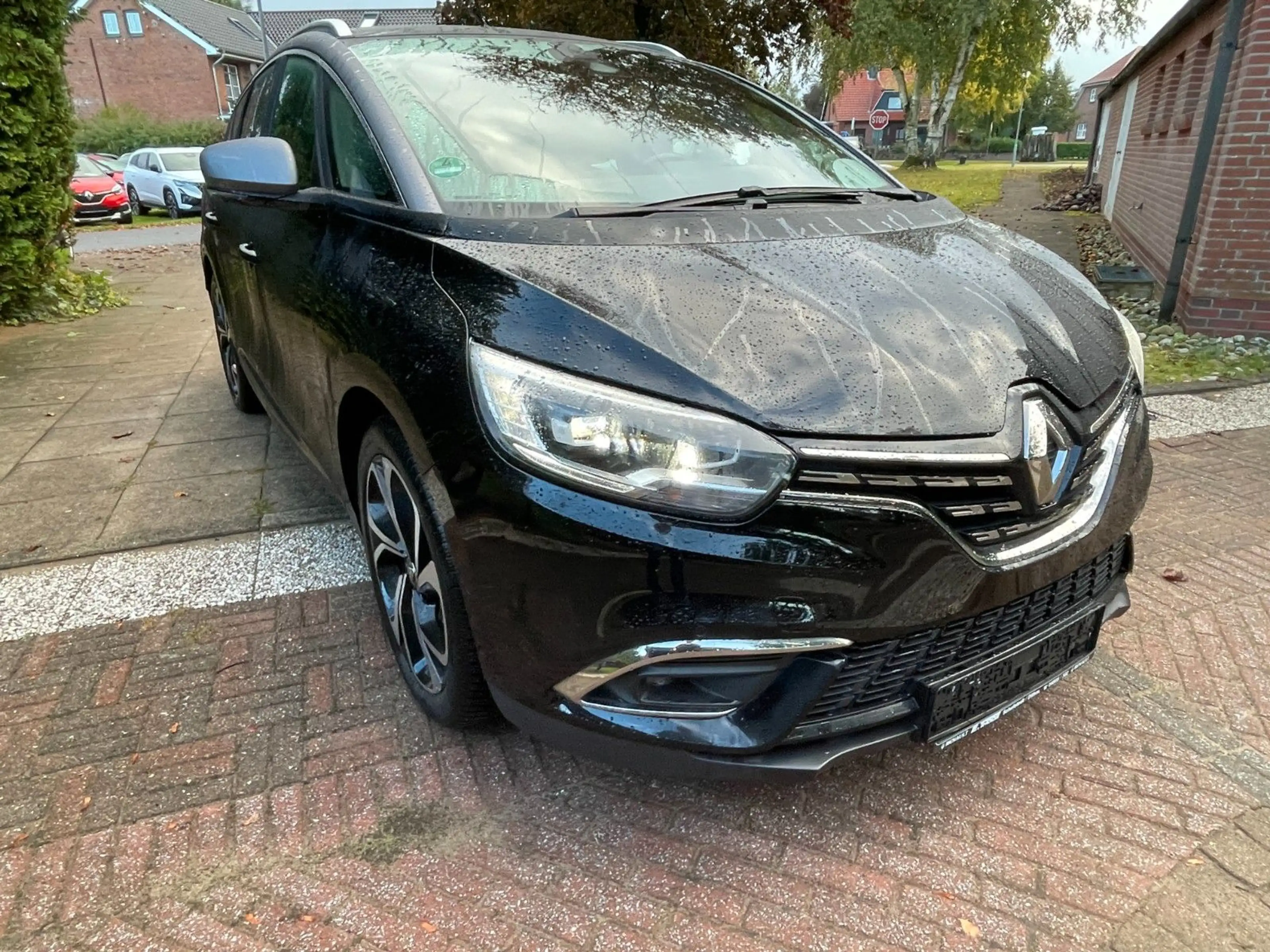 Renault Grand Scenic IV  Executive — photo 14