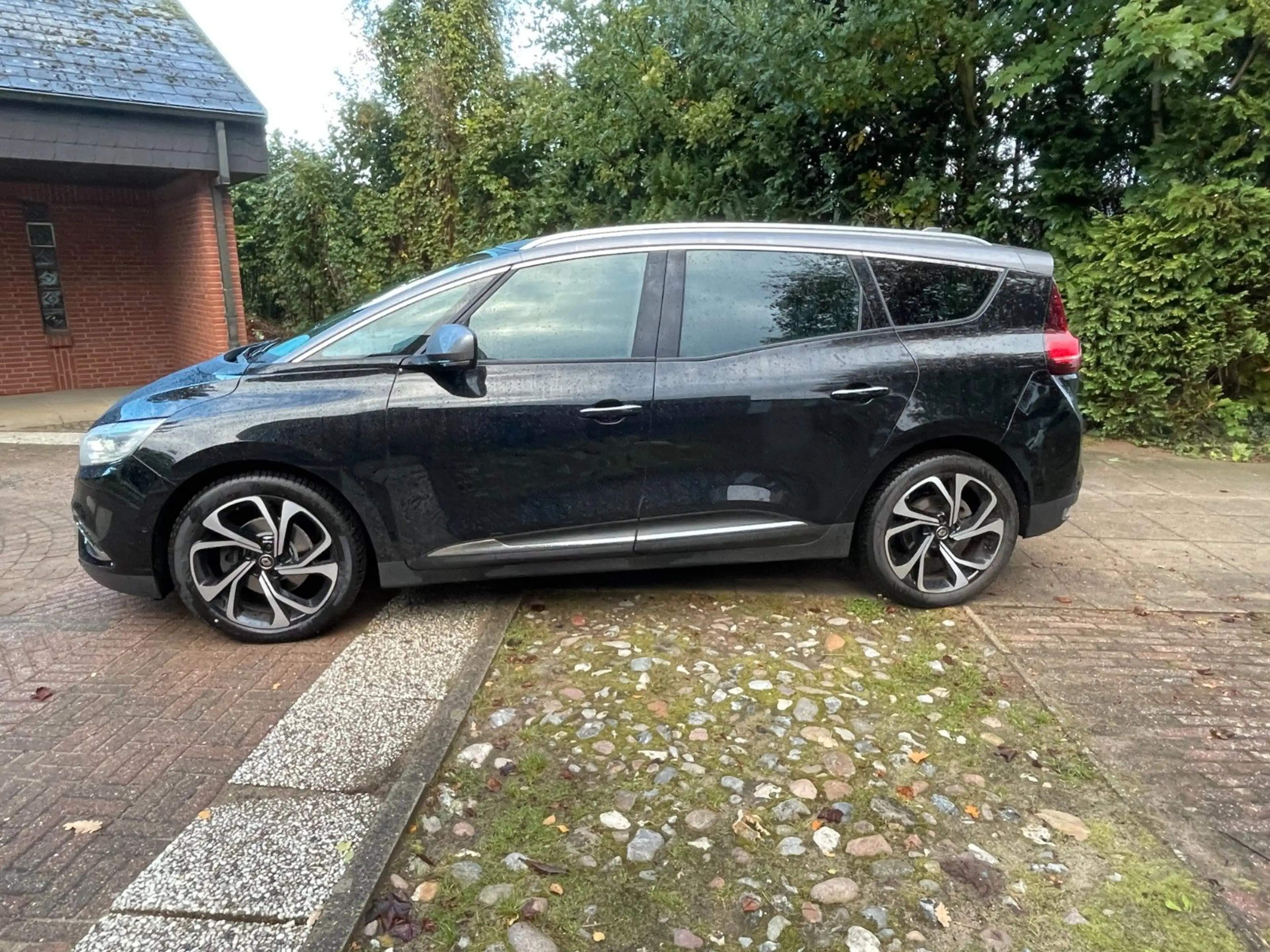 Renault Grand Scenic IV  Executive — photo 4