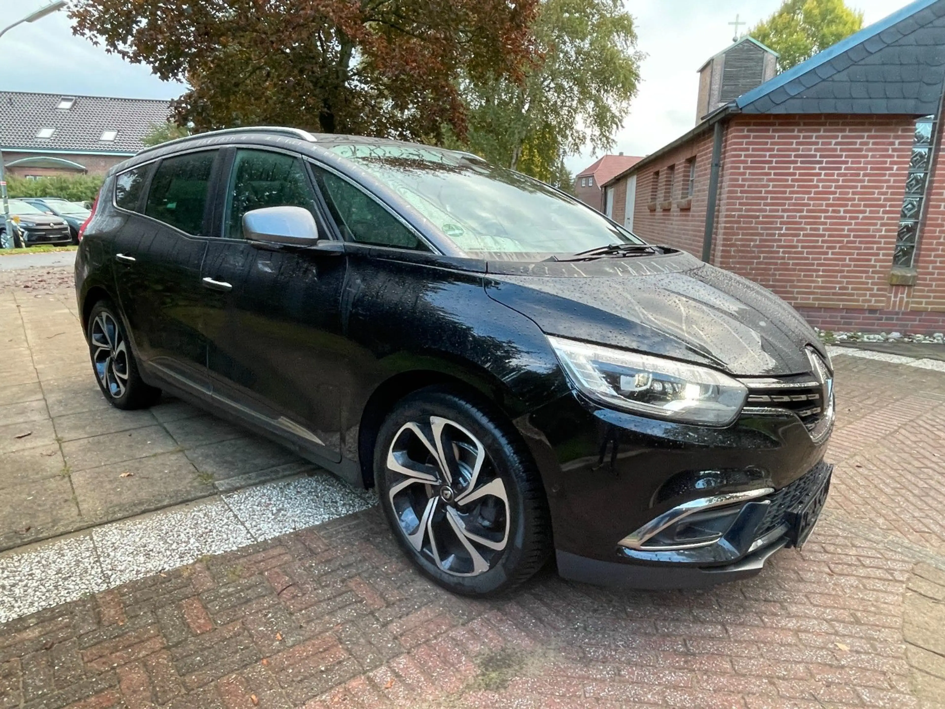 Renault Grand Scenic IV  Executive — photo 13