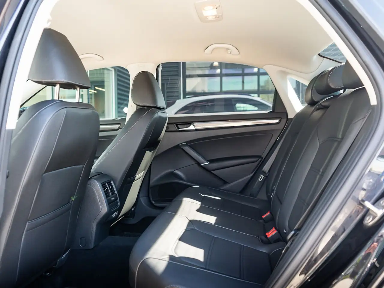Volkswagen Passat photo Volkswagen Passat