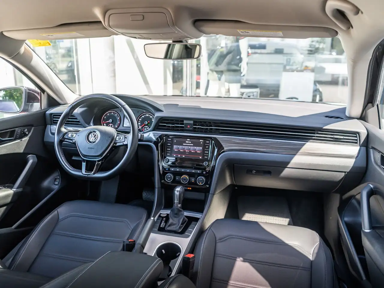 Volkswagen Passat photo Volkswagen Passat