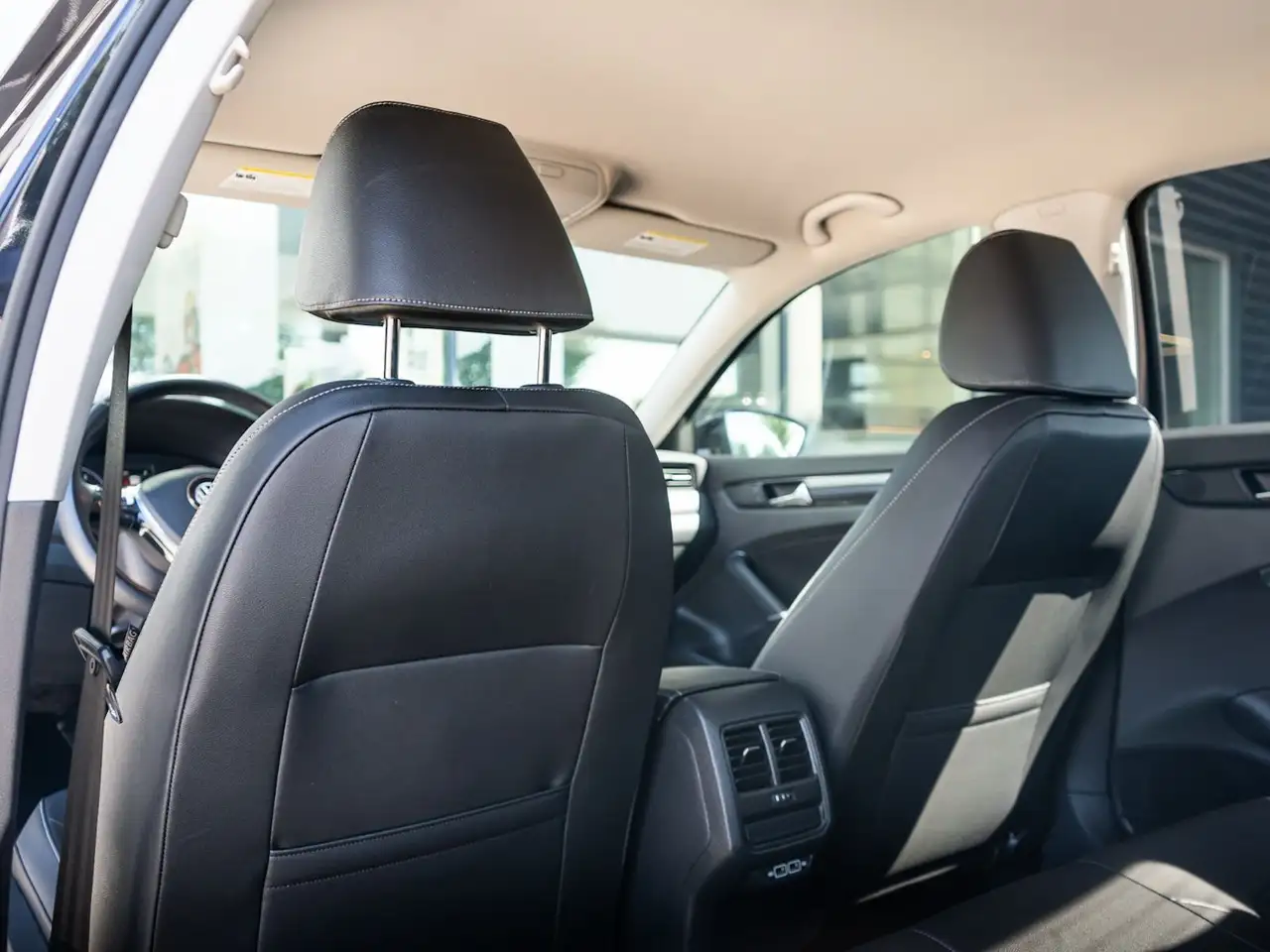 Volkswagen Passat photo Volkswagen Passat