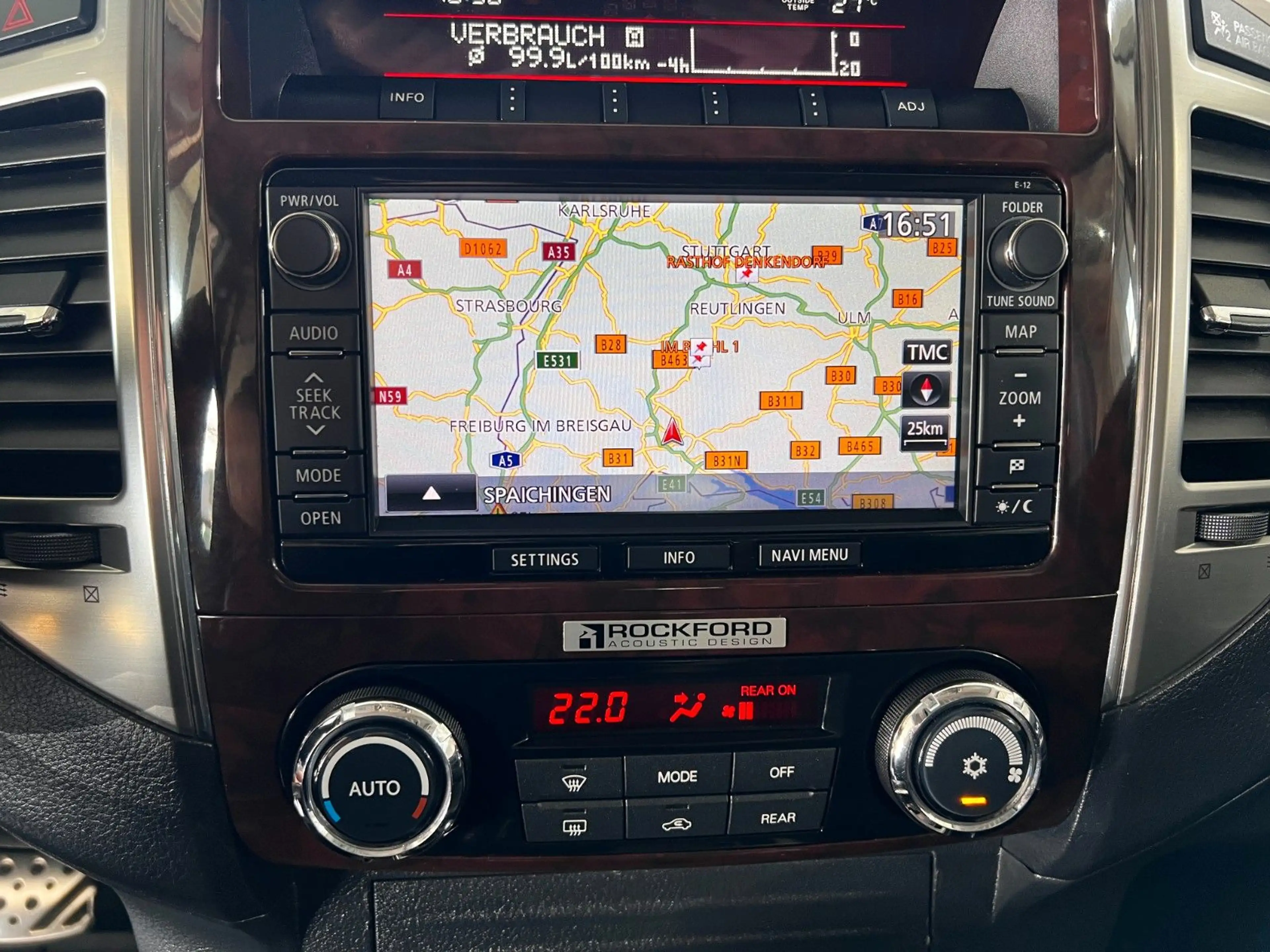 Mitsubishi Pajero 3.2 DI-D AWD | GSD | KAMERA | AHK | 7SITZ — photo 14