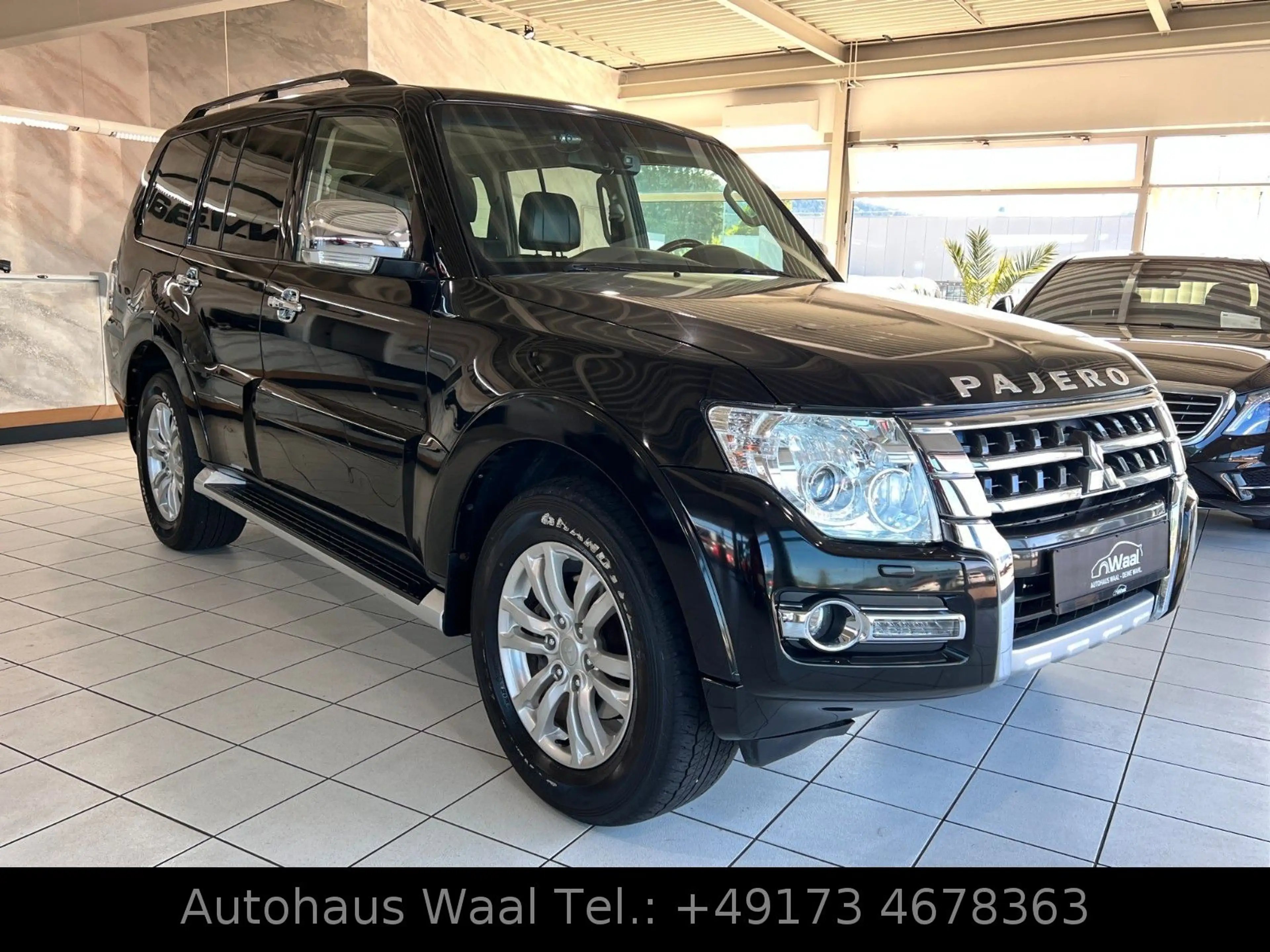 Mitsubishi Pajero 3.2 DI-D AWD | GSD | KAMERA | AHK | 7SITZ — photo 3