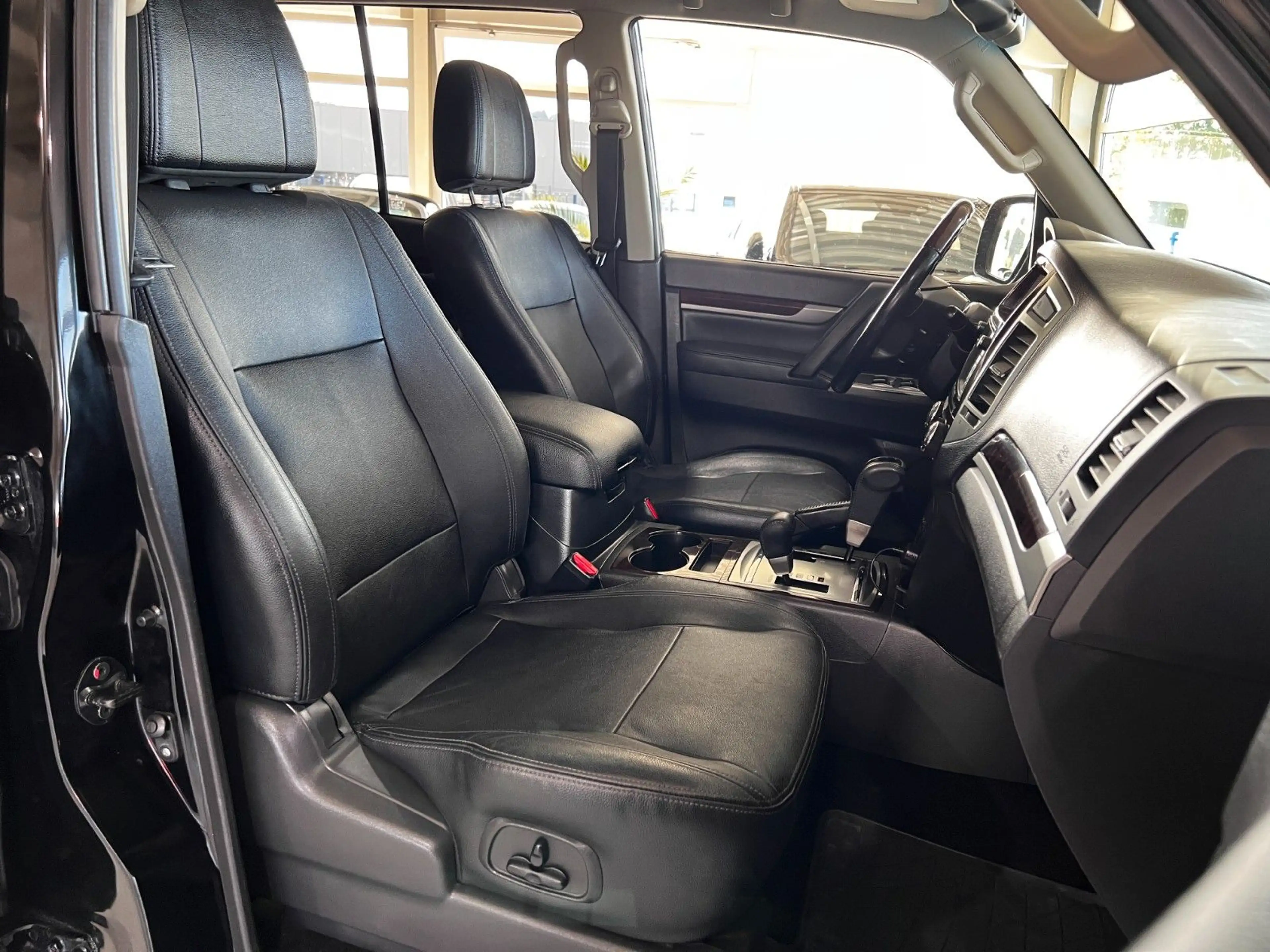 Mitsubishi Pajero 3.2 DI-D AWD | GSD | KAMERA | AHK | 7SITZ — photo 21