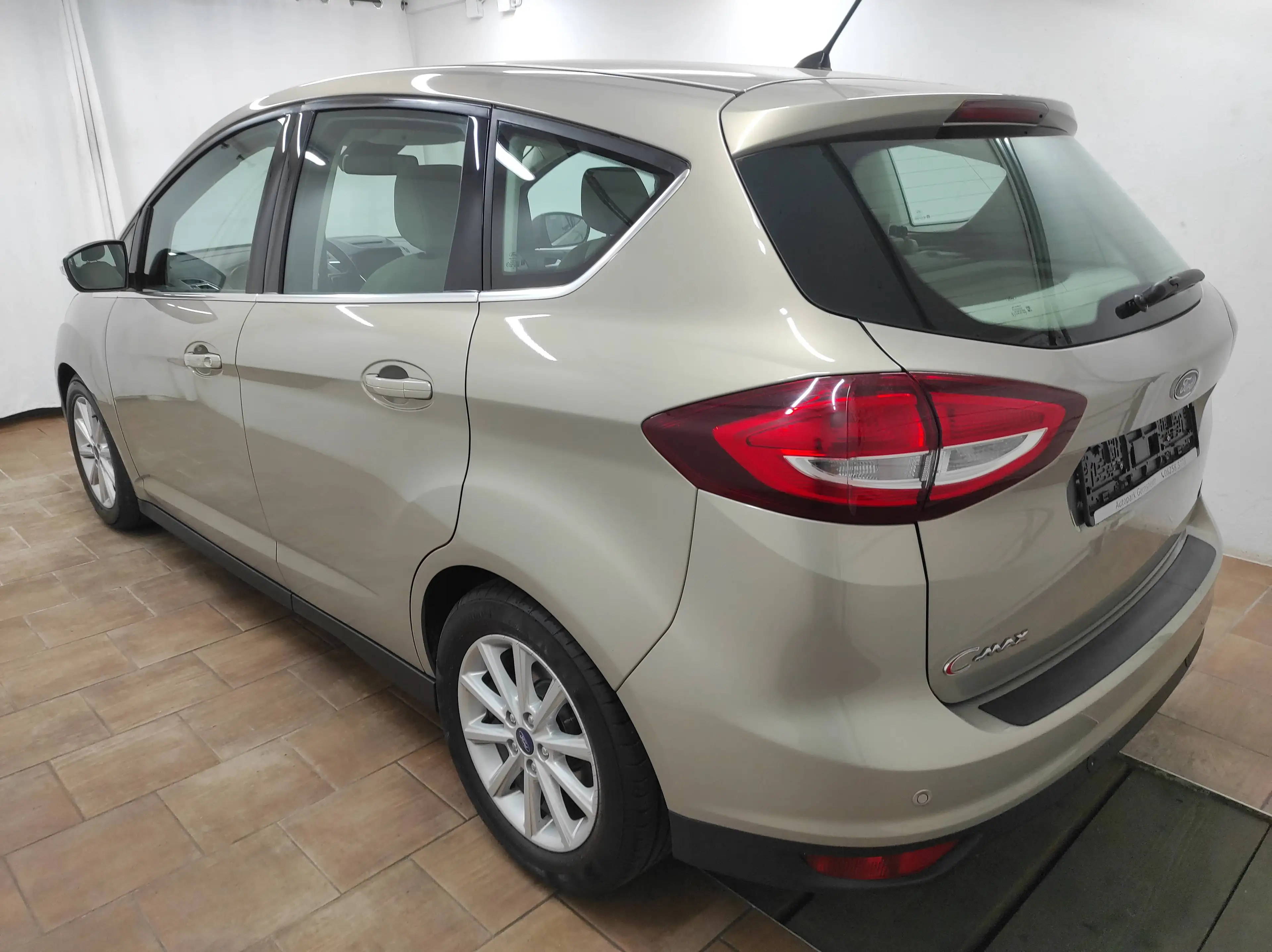 Ford C-Max 1.5 EURO-6 AUTOMATIK KLIMAA PDC TEMP USB BC START+STOP LED SHZ+LENKRAD TITANIUM — photo 6