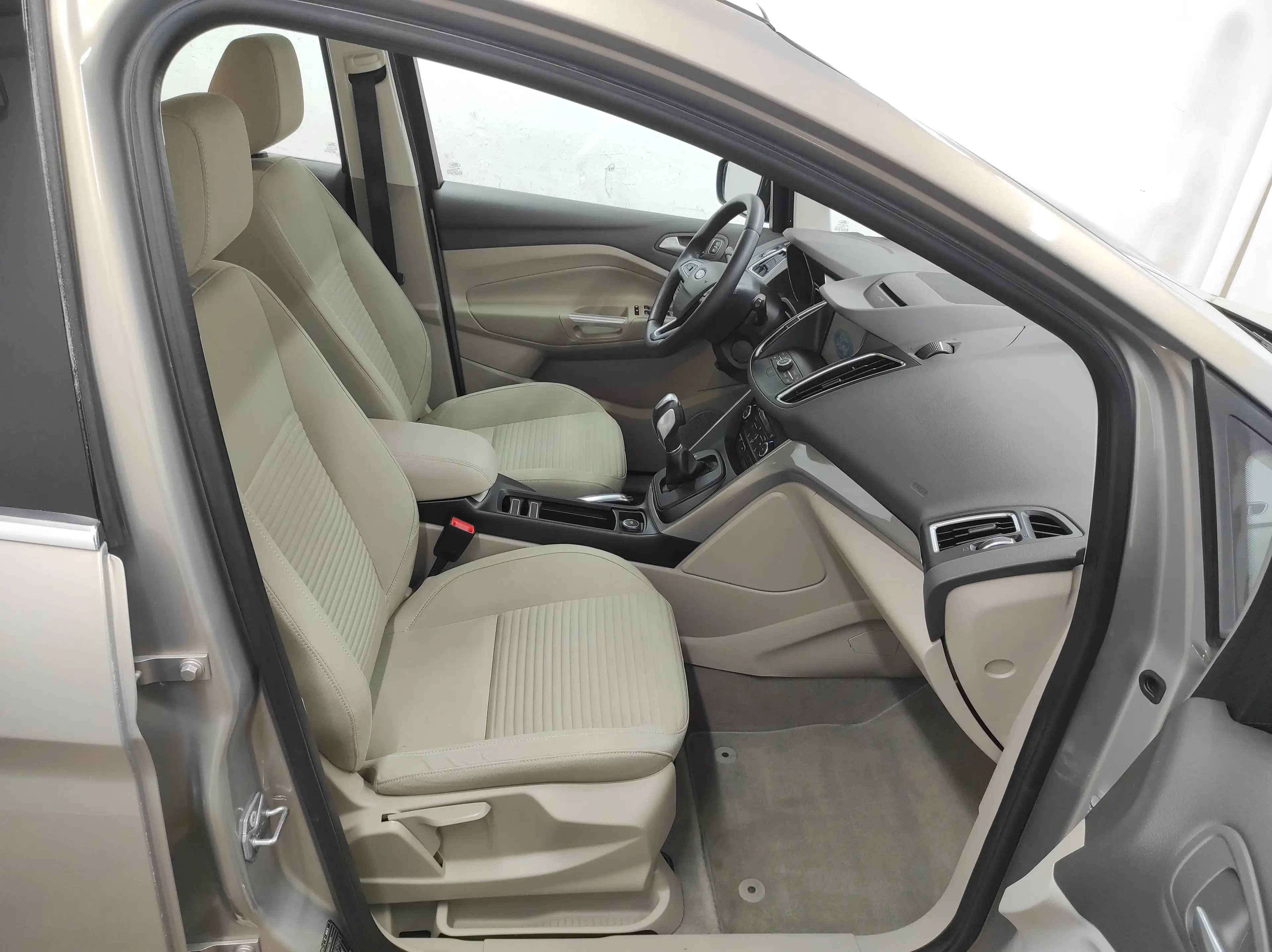 Ford C-Max 1.5 EURO-6 AUTOMATIK KLIMAA PDC TEMP USB BC START+STOP LED SHZ+LENKRAD TITANIUM — photo 10