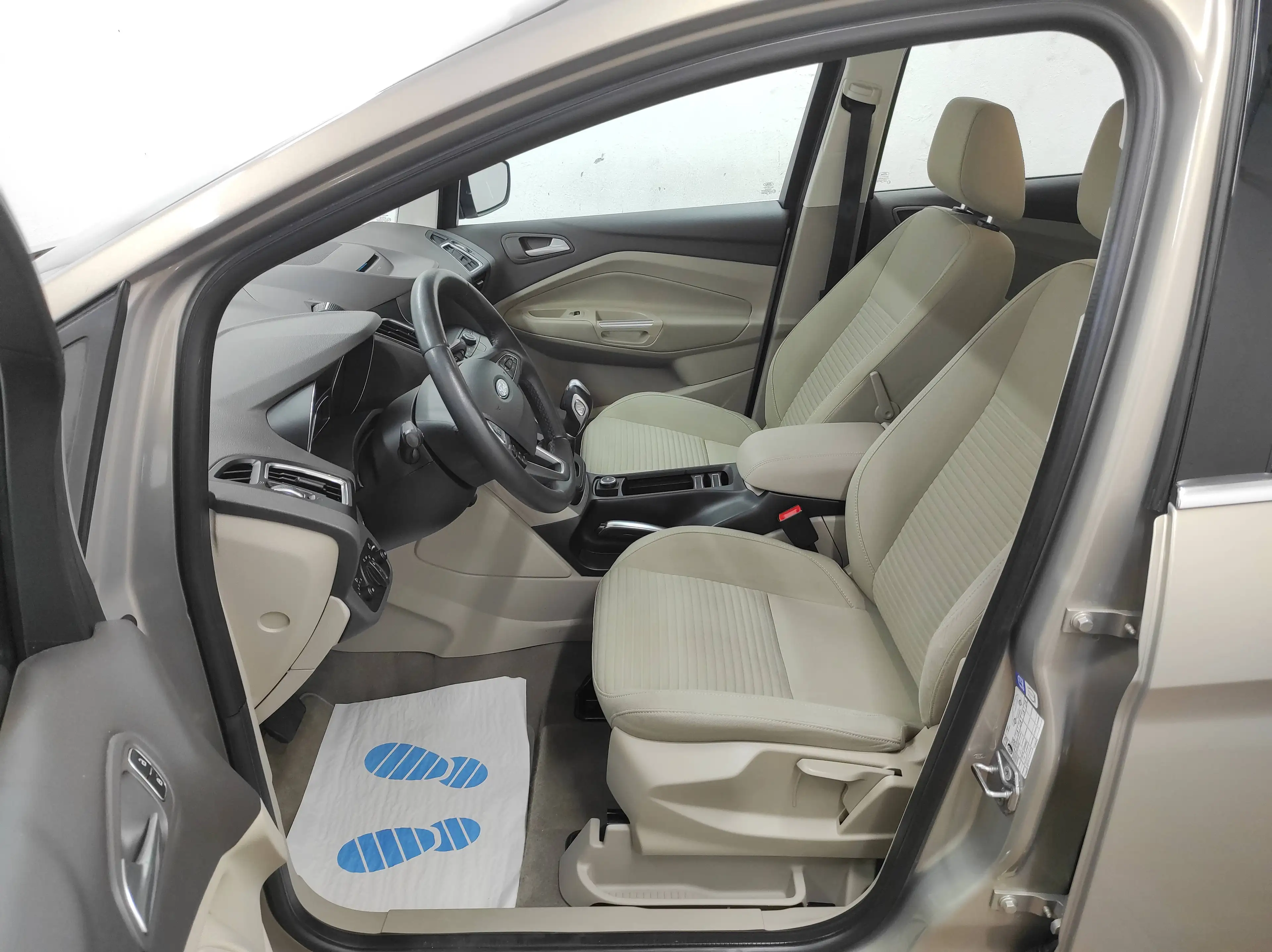 Ford C-Max 1.5 EURO-6 AUTOMATIK KLIMAA PDC TEMP USB BC START+STOP LED SHZ+LENKRAD TITANIUM — photo 9