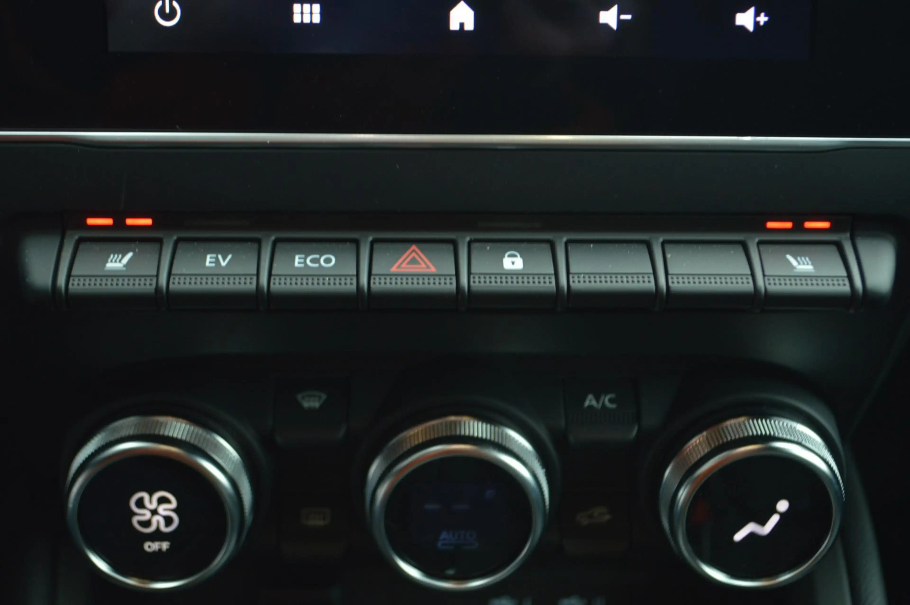 Mitsubishi Colt 1.6 HEV Intense+ Automaat — photo 6
