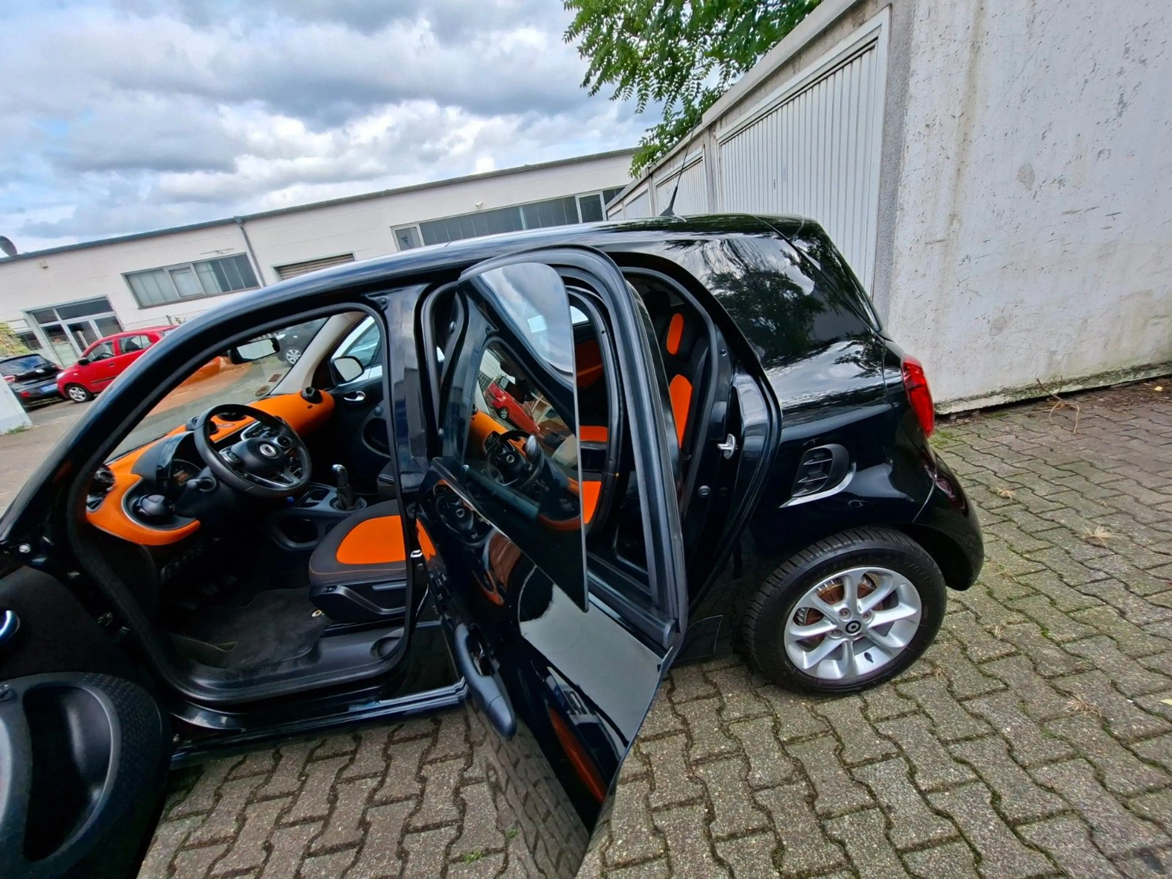 smart forFour forfour Passion 52 kW Klima Sitzhzg Pano — photo 8
