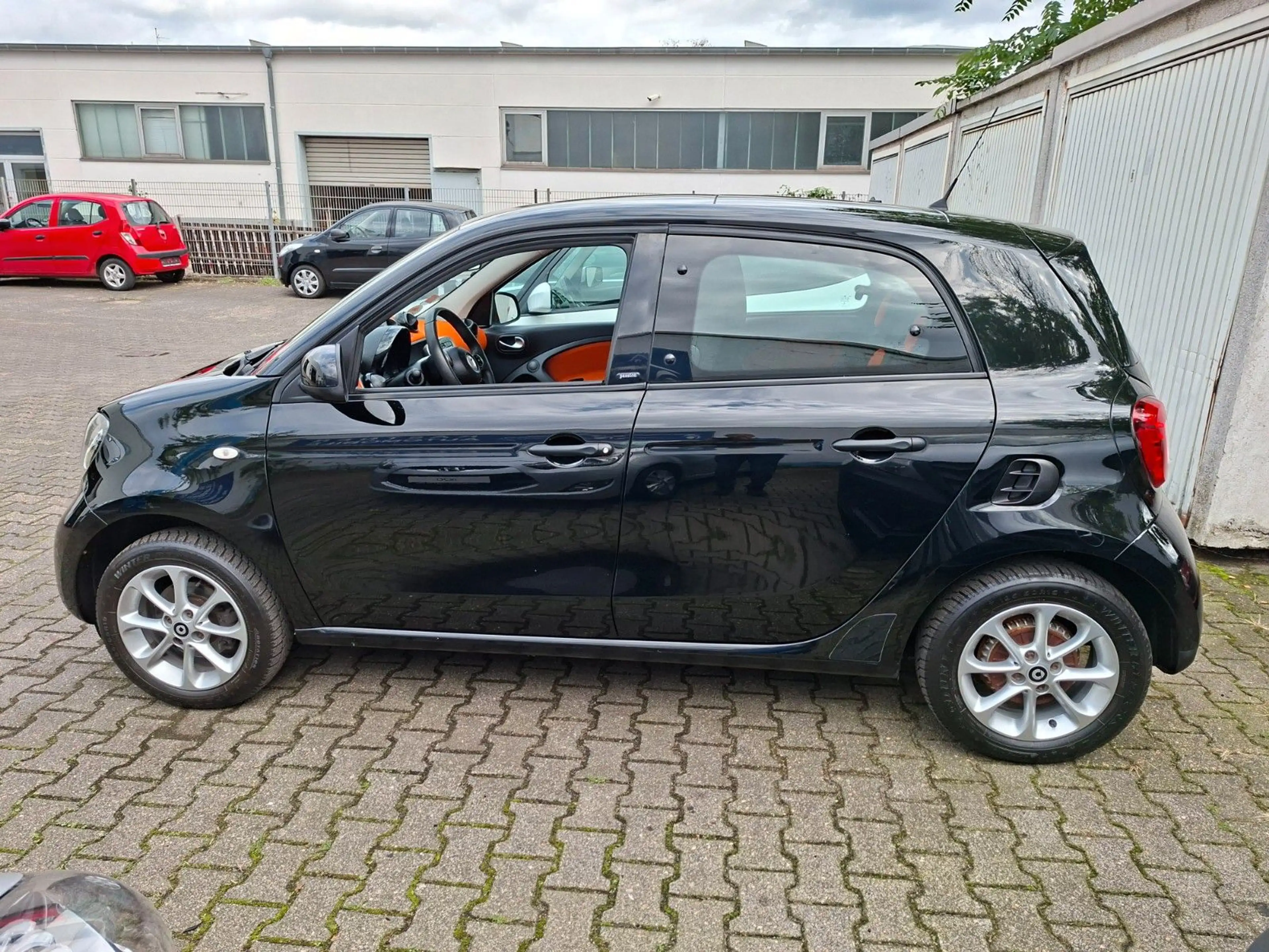 smart forFour forfour Passion 52 kW Klima Sitzhzg Pano — photo 3