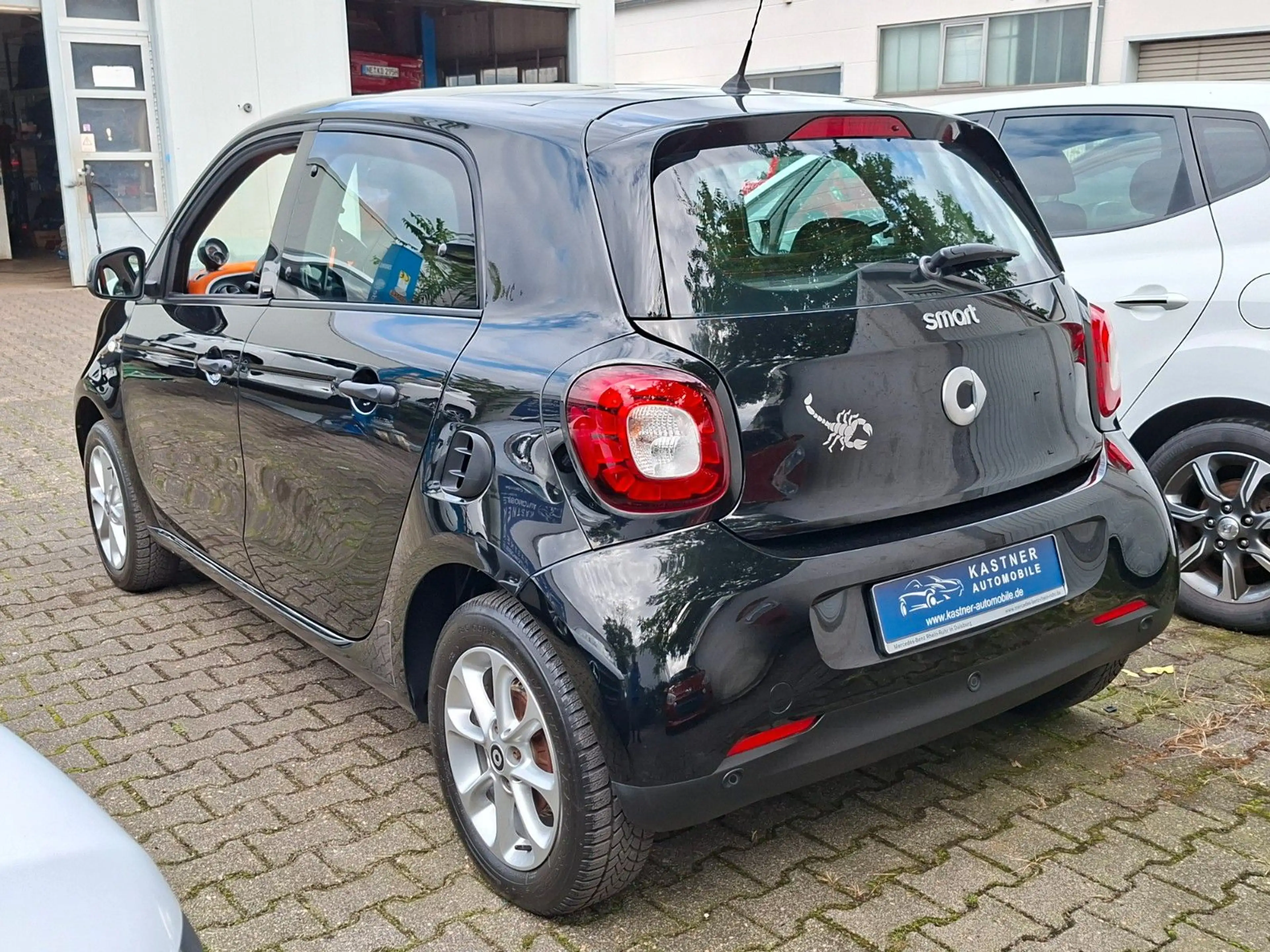 smart forFour forfour Passion 52 kW Klima Sitzhzg Pano — photo 4