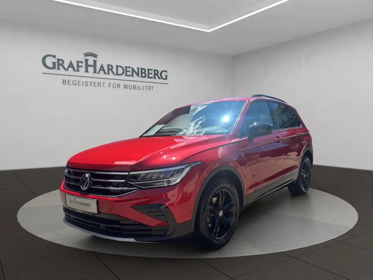 Volkswagen Tiguan Urban Sport 1.5 TSI DSG Navi LED Rot - 1