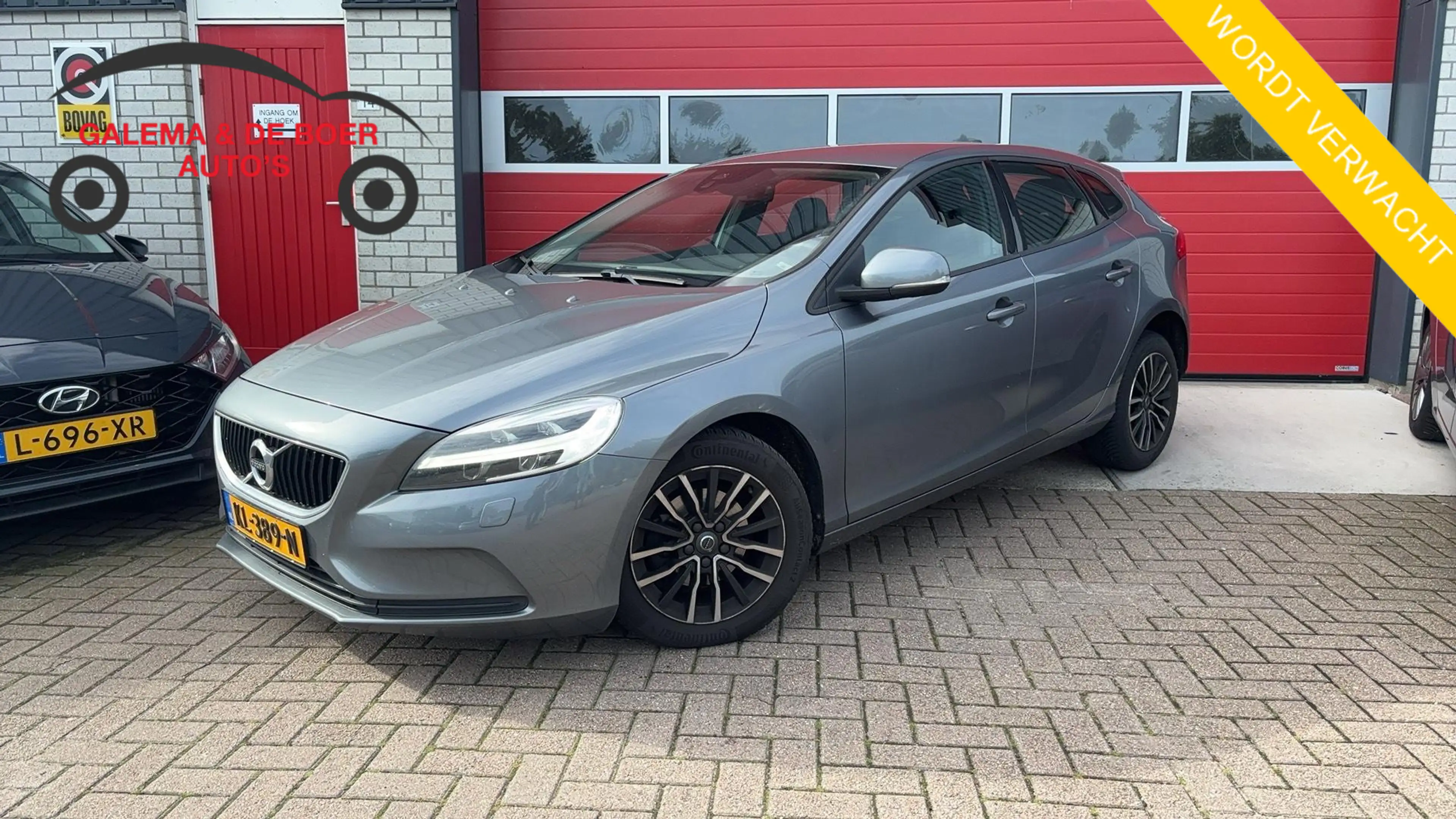 Volvo V40 2.0 D2 Nordic+ NWE D-RIEM / TREKHAAK / STANDKACHEL