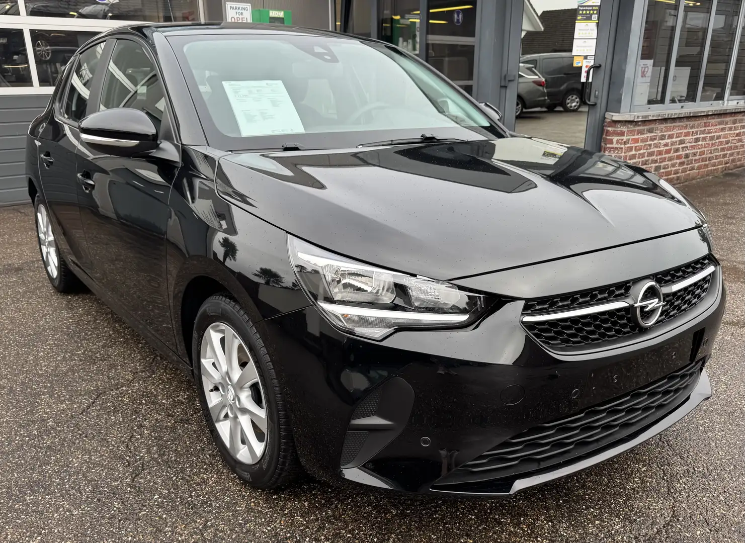 Opel Corsa F 1200Benzine 100Pk Edition +Parkeersensoren v+a Noir - 1