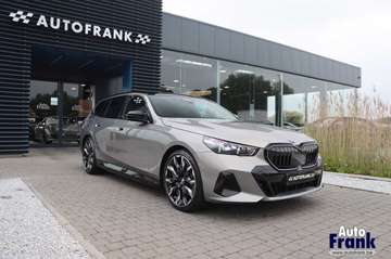 40 / TOURING / M-SPORT / PANO / TREKHK / DRIV+PARK PRO / B&W