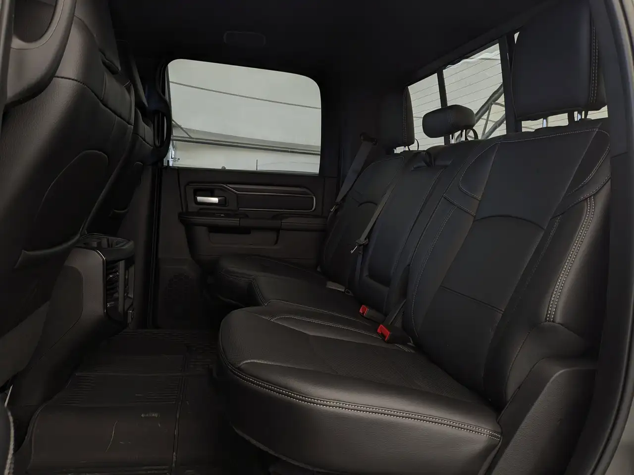 RAM 2500 снимка RAM 2500