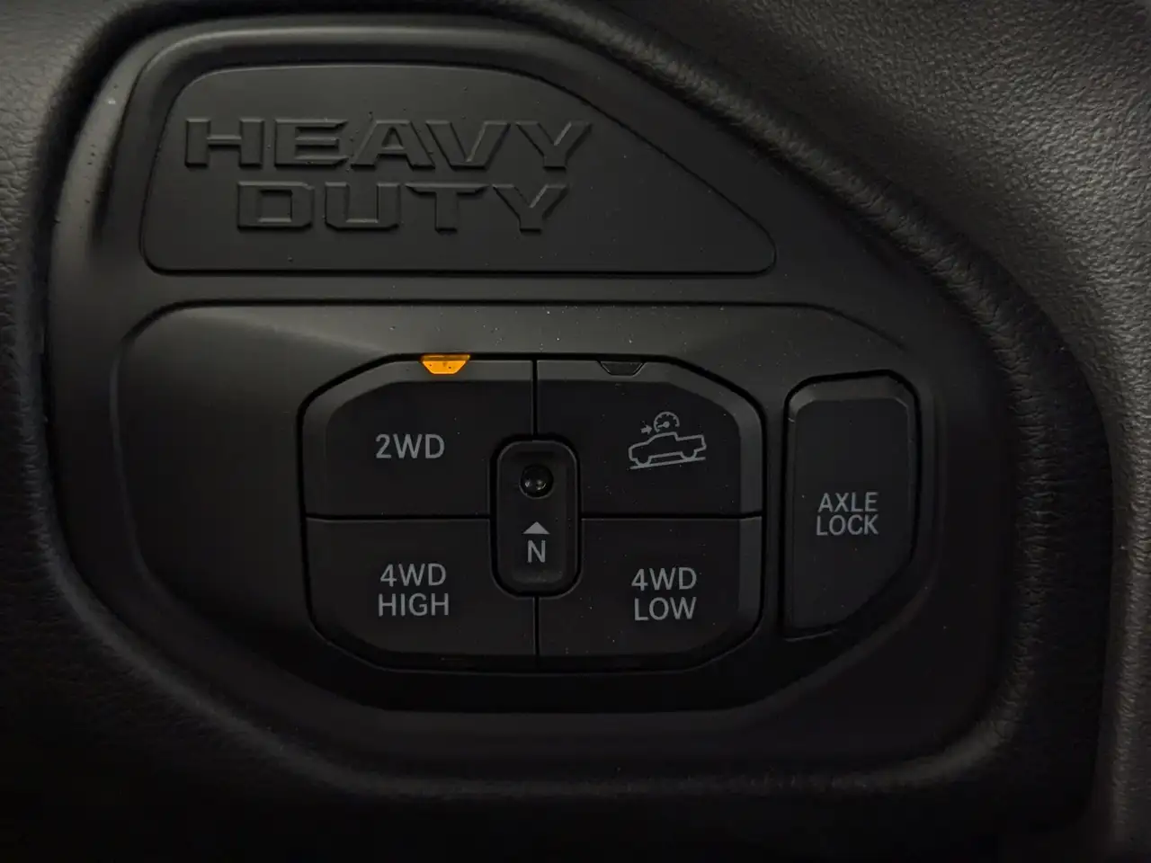 RAM 2500 снимка RAM 2500