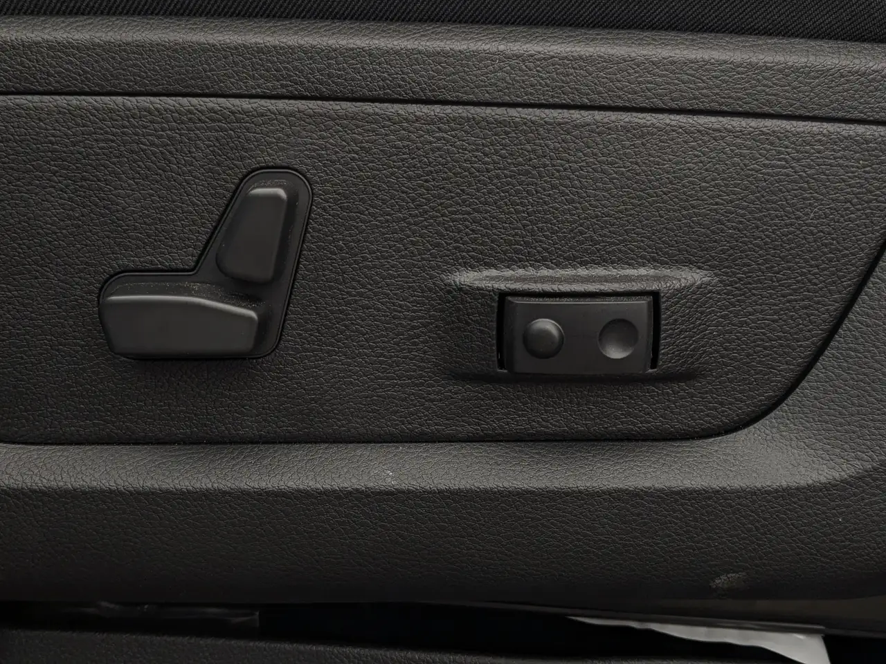 RAM 2500 снимка RAM 2500