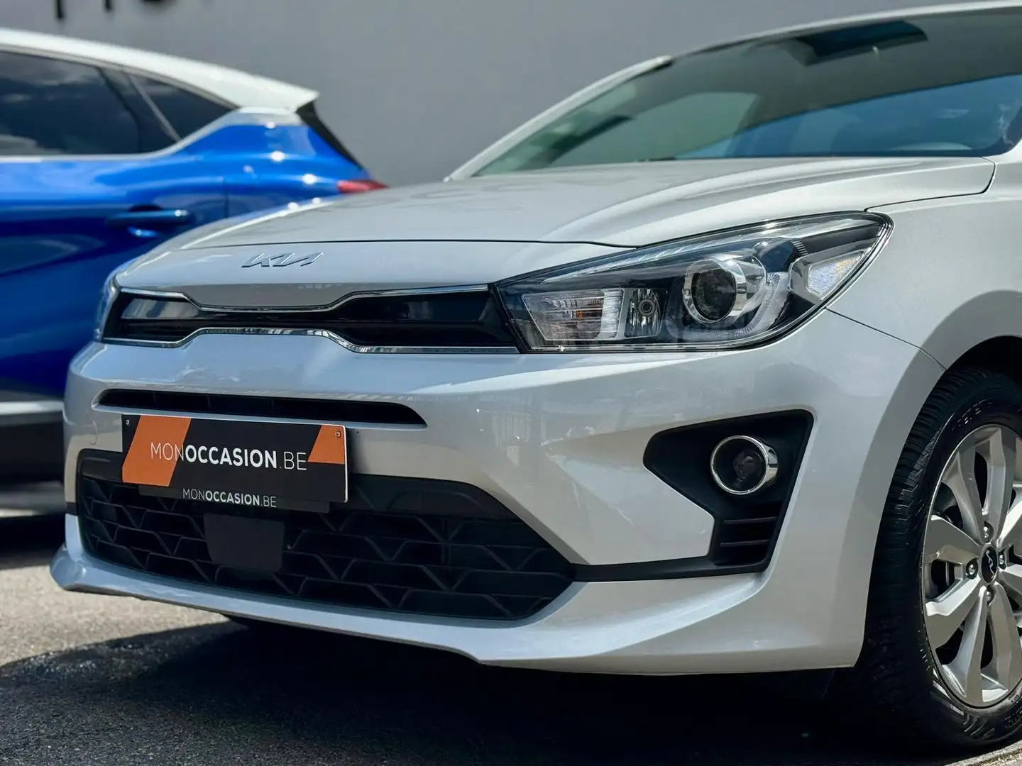 Kia Rio 1.0i AUTOMATIQUE GPS CAMERA CARPLAY LED DE JOUR Gris - 2