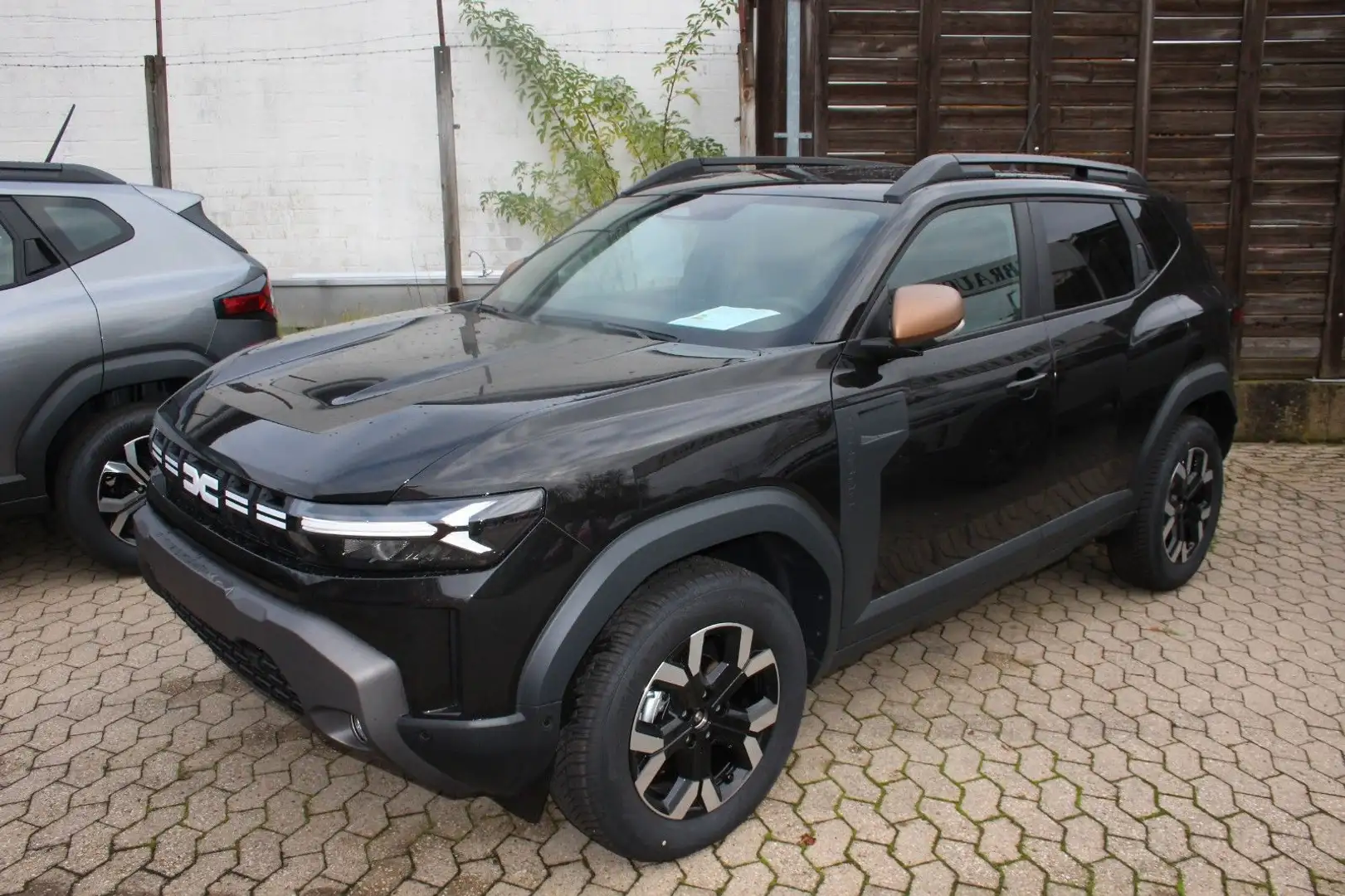 Dacia Duster Extreme TCe 130 4x4 Noir - 1