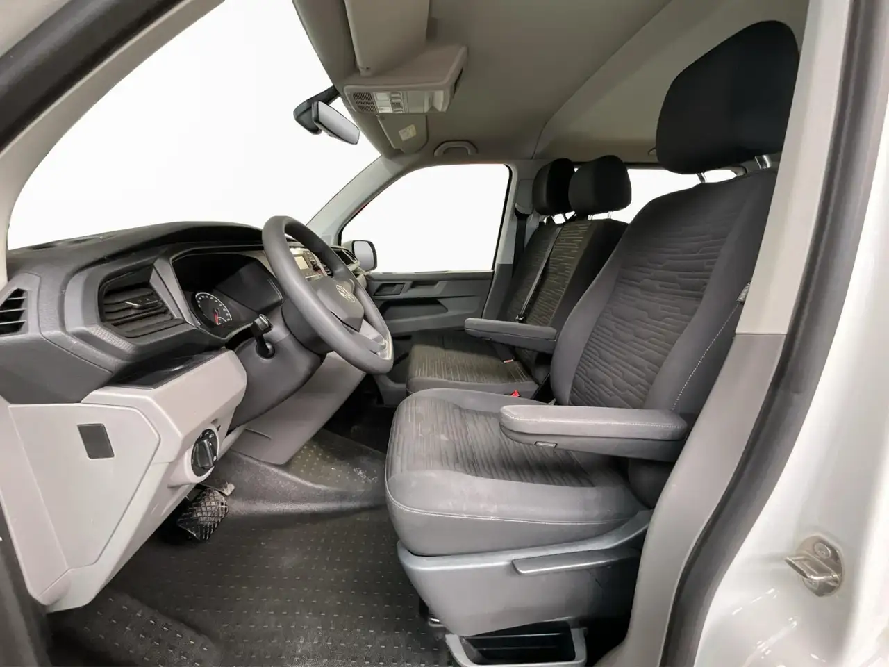 Volkswagen T6.1 Caravelle Comfortline-lang+DSG+9Sitze+AHK 9