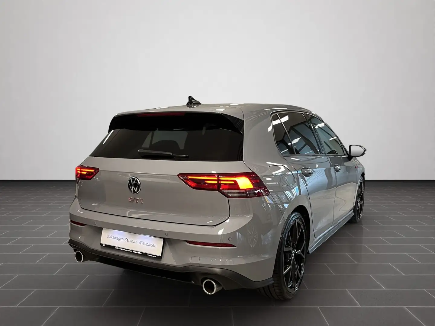 Volkswagen Golf GTI Golf VIII GTI 2.0 TSI OPF 180 kW 7-Gang-DSG Grau - 2