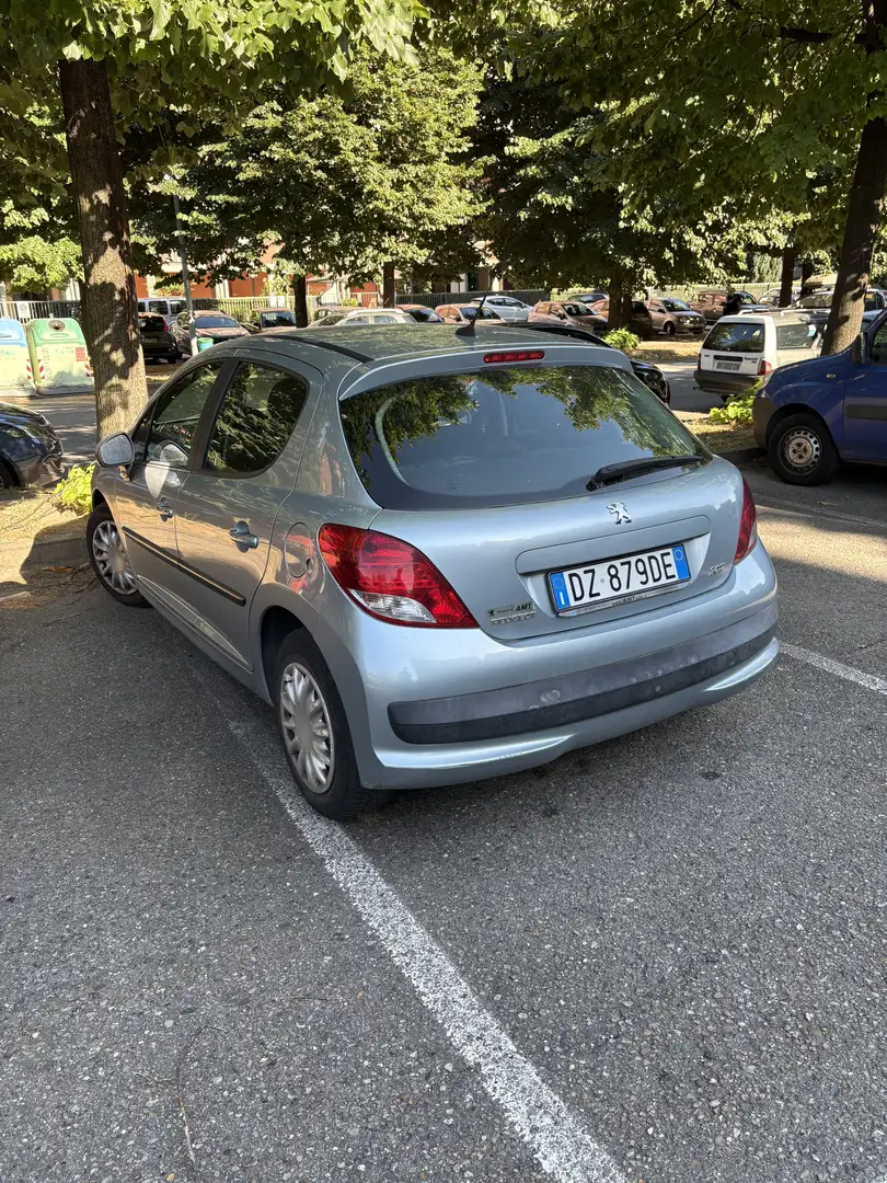 Peugeot 207 - 2