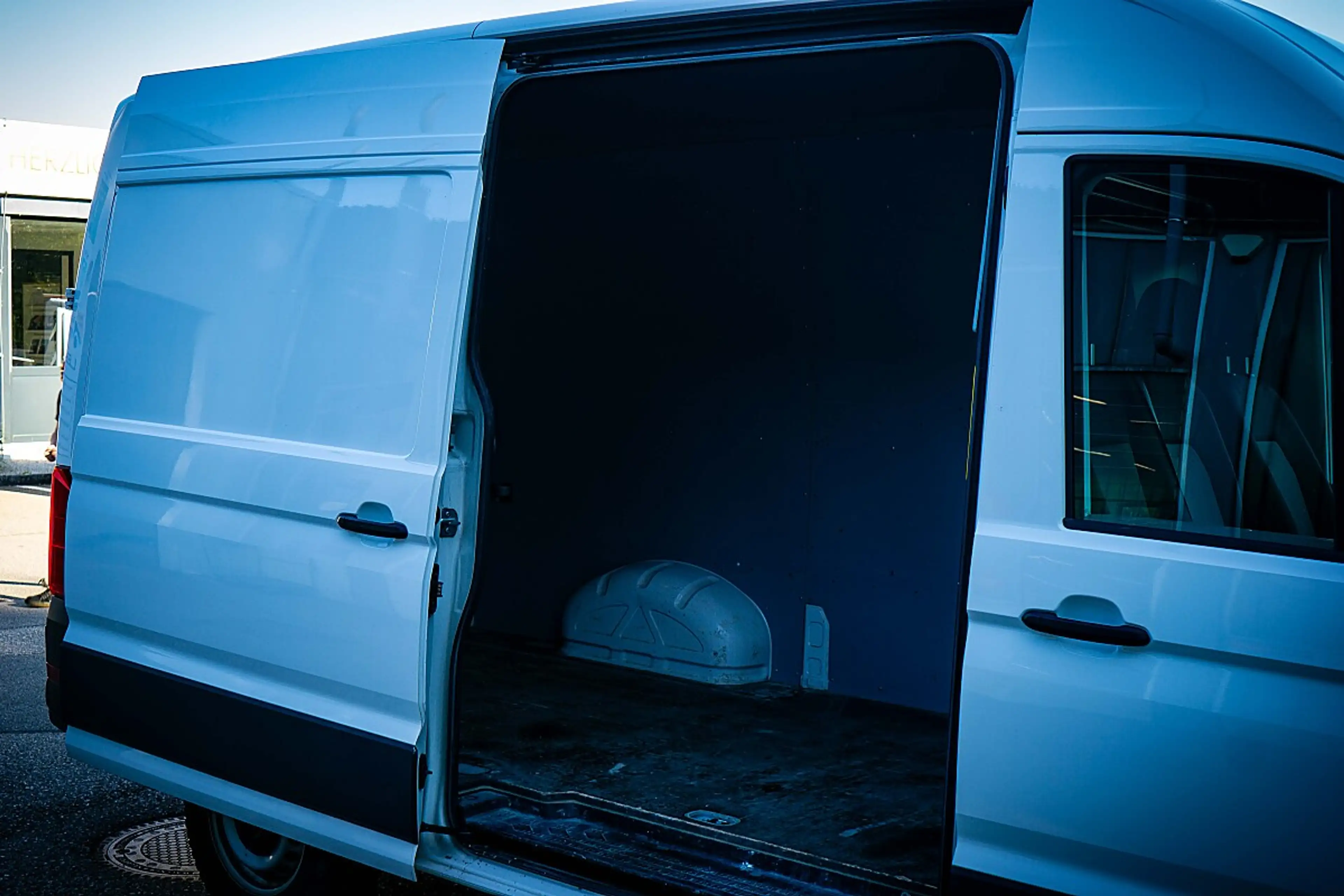 Volkswagen Crafter 35 2.0 TDI L3H3 *MWST*LED*KAMERA*NAVI* — photo 12