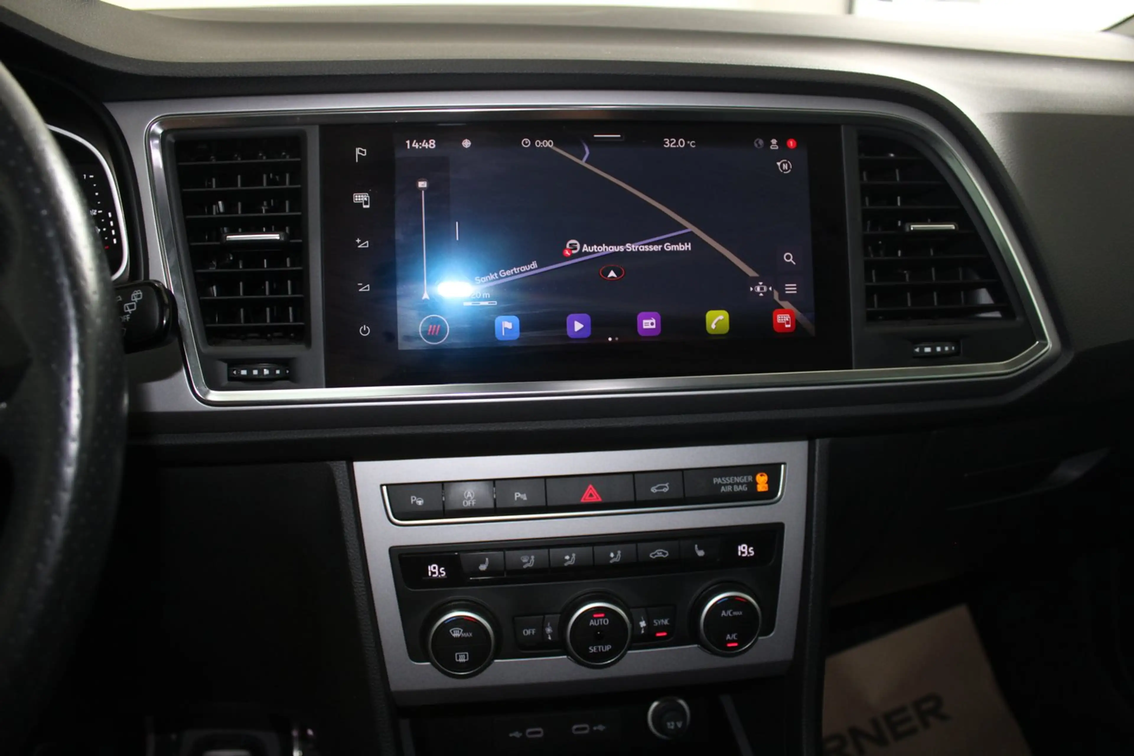 SEAT Ateca FR 2.0 TDI DSG 4Drive — photo 10