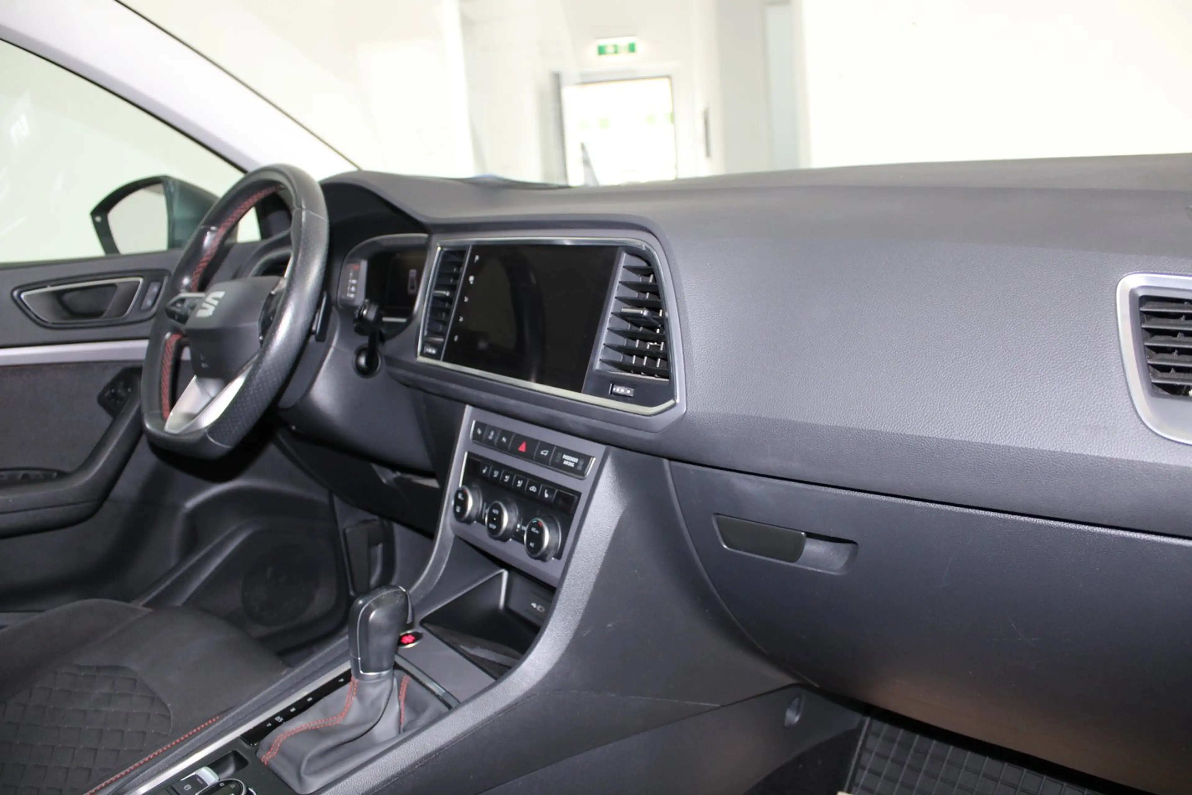 SEAT Ateca FR 2.0 TDI DSG 4Drive — photo 8