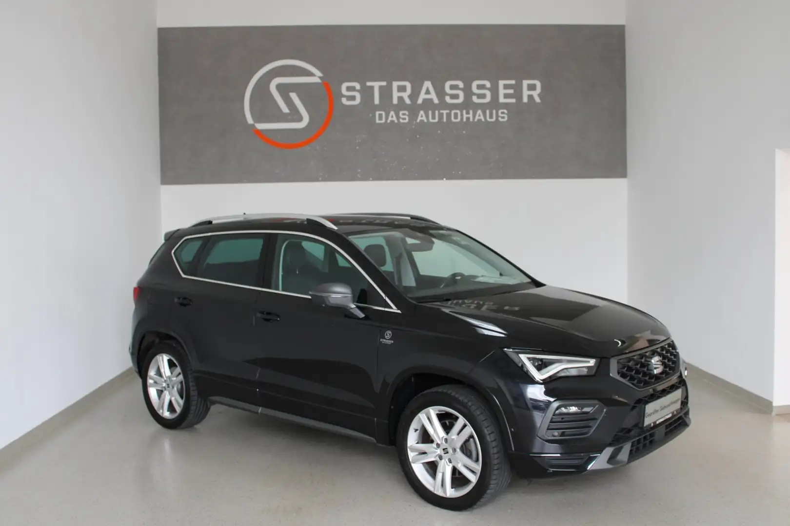 SEAT Ateca FR 2.0 TDI DSG 4Drive Schwarz - 1