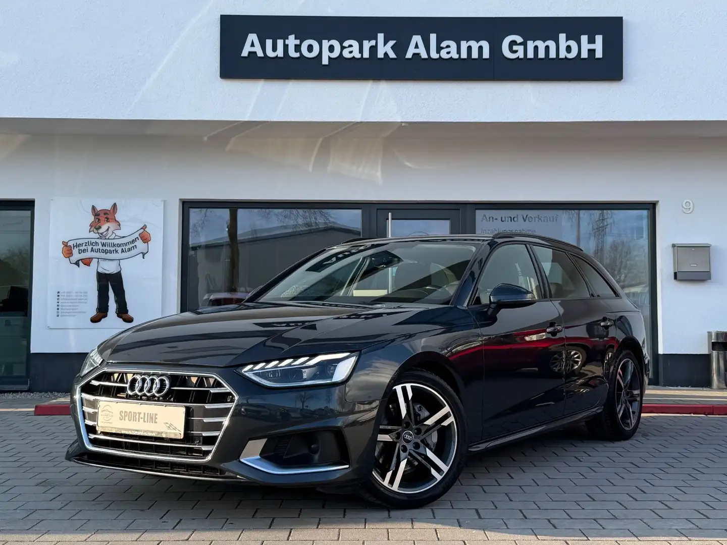 Audi A4 Av.40 TDI advanced S-Tr. Matrix Navi Pano 18° Grijs - 1
