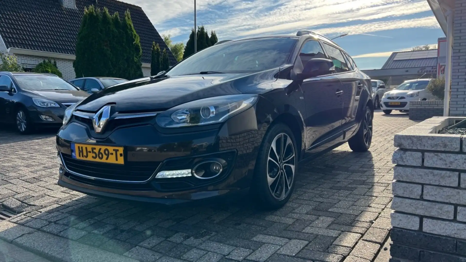 Renault Megane Estate 1.2 TCe GT-line automaat Bruin - 2