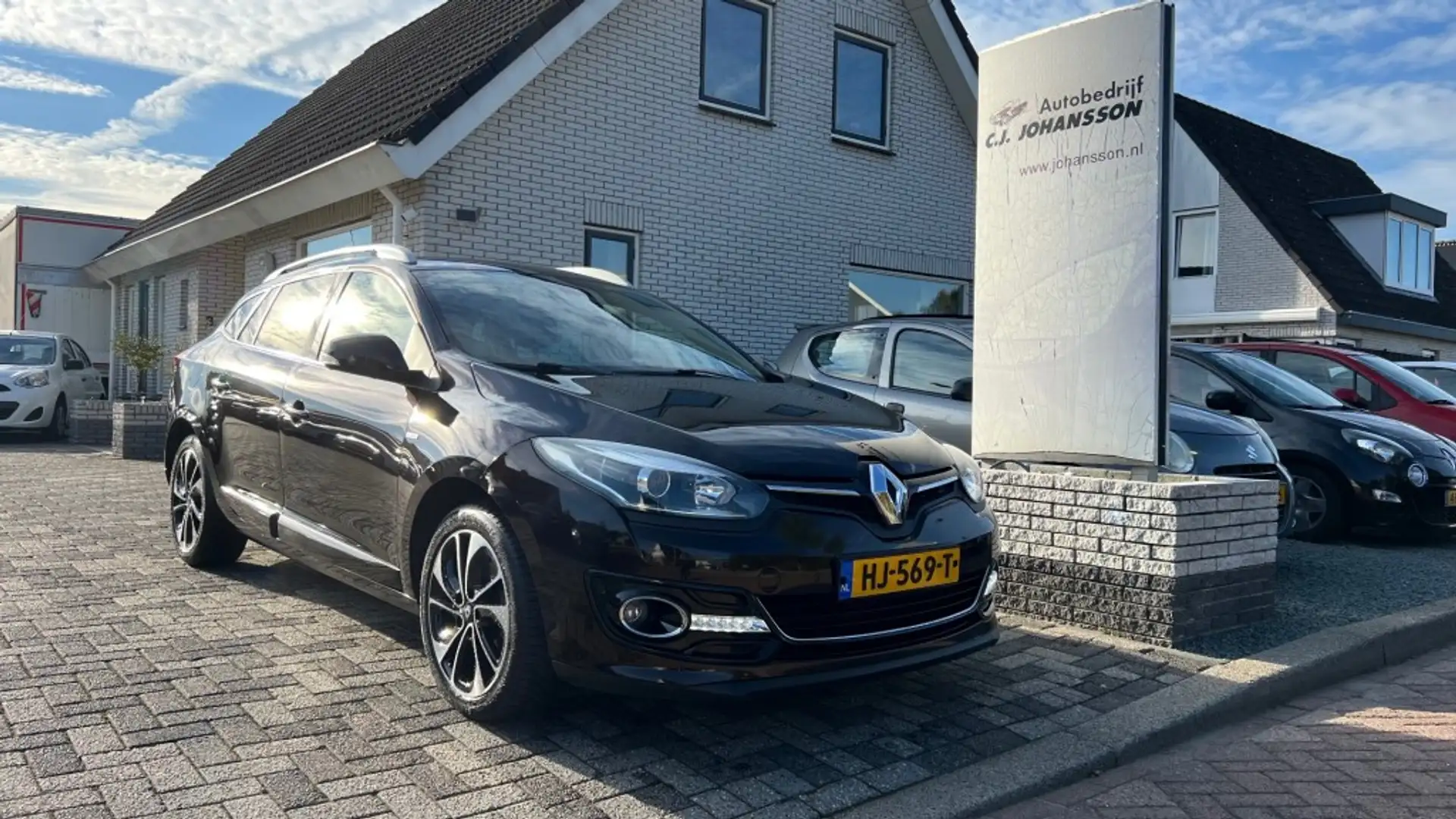 Renault Megane Estate 1.2 TCe GT-line automaat Bruin - 1