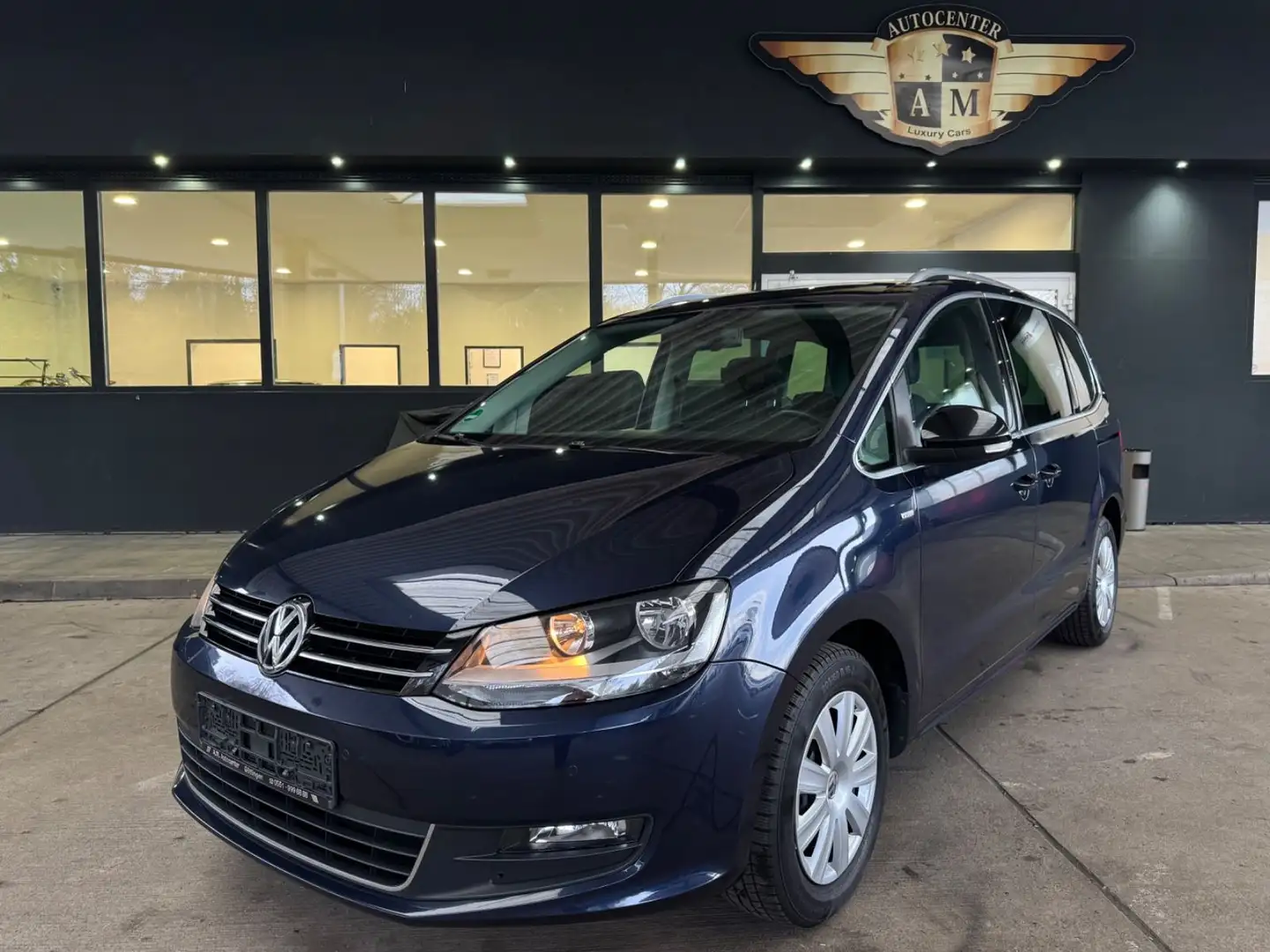 Volkswagen Sharan 2.0 TDI Match-Plus BMT NAVI/PANO/PDC/AHK Blau - 1