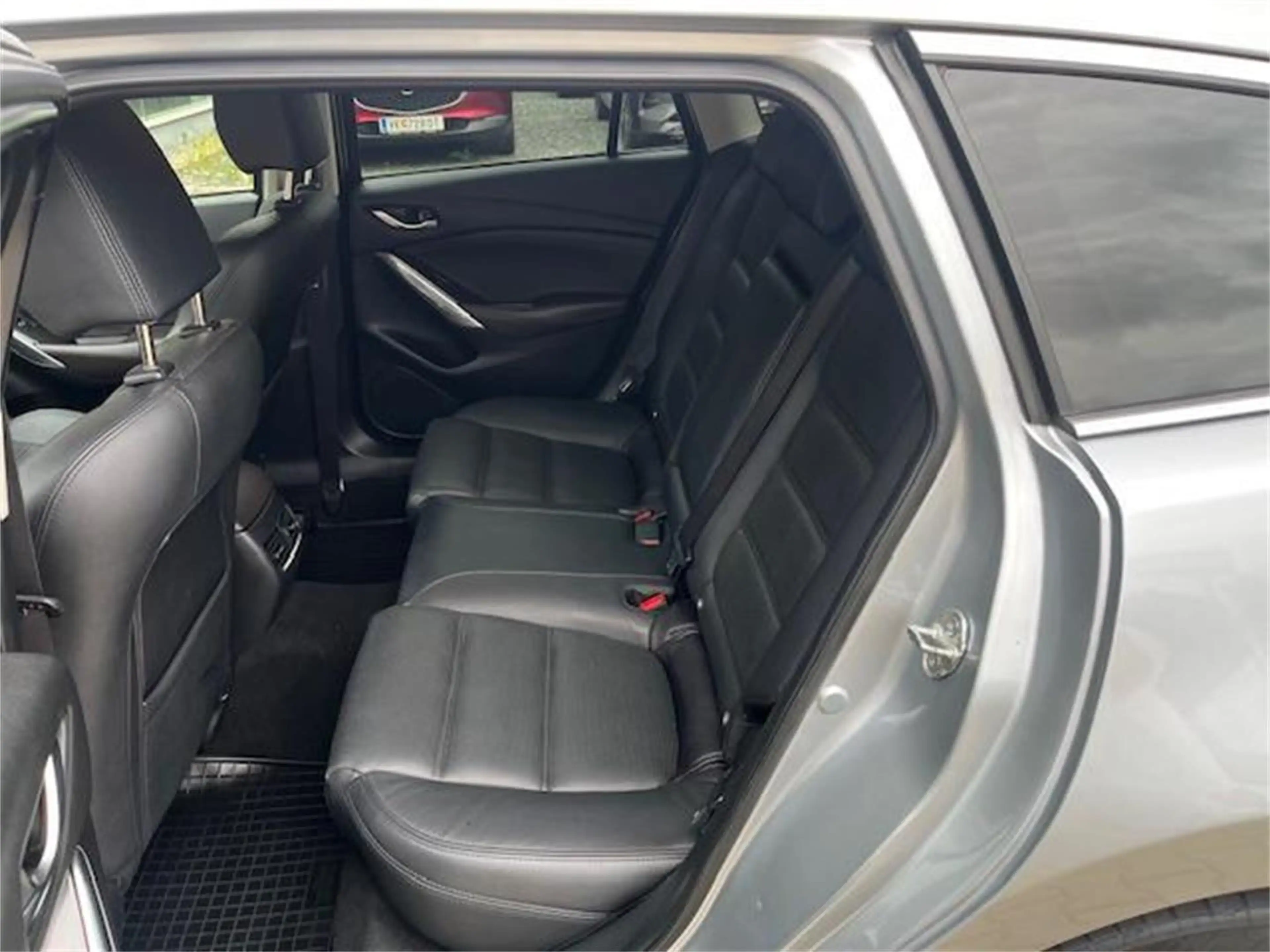 Mazda 6 Mazda  Sport Combi CD175 Revolution Top AWD Aut. — photo 6