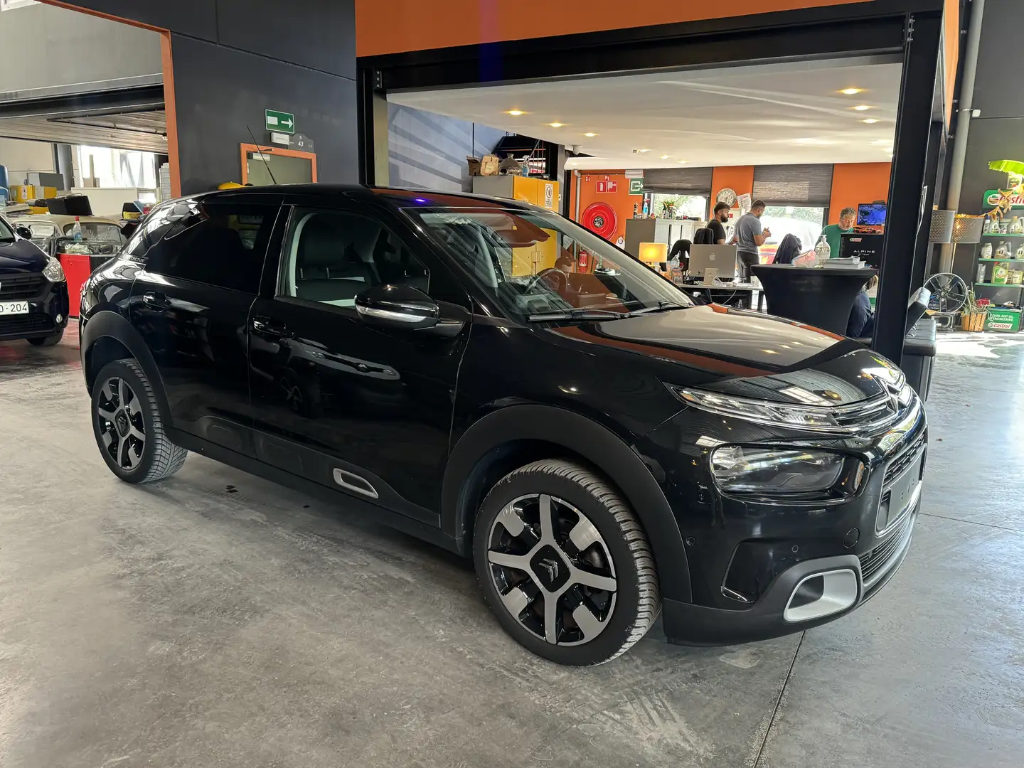 Citroen C4 Cactus 1.2 -A/C - MEDIA/TEL - LIM/REG - MODE 4V4 Schwarz - 2