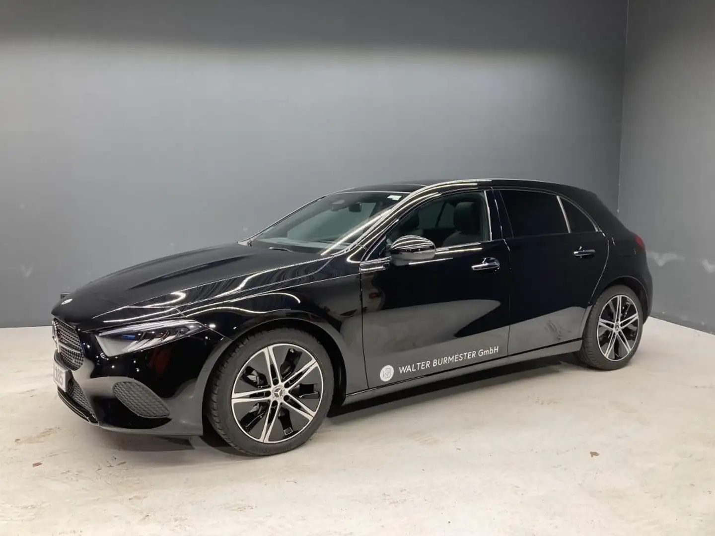 Mercedes-Benz A 180 +Progressive+Night+MBUX+PANO+KAMERA+AHK Schwarz - 1