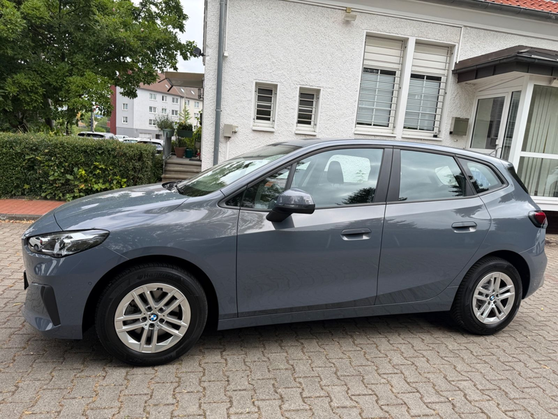BMW 218 — photo 2