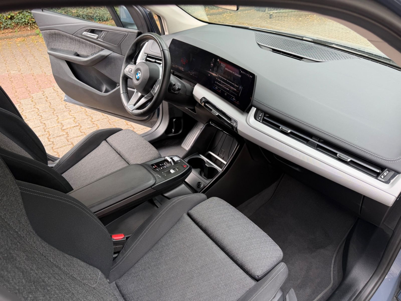 BMW 218 — photo 12