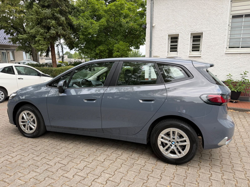 BMW 218 — photo 10